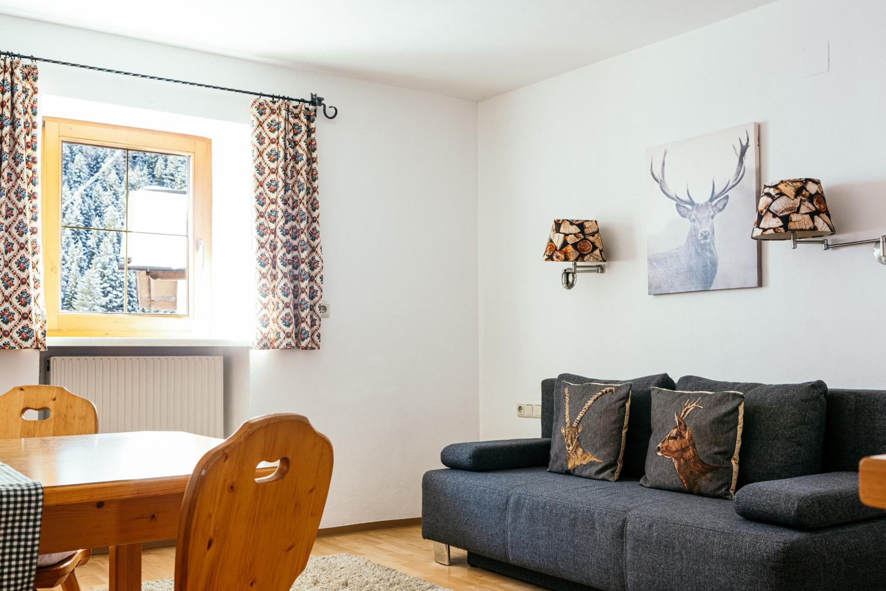 One-Bedroom Apartment photo 2