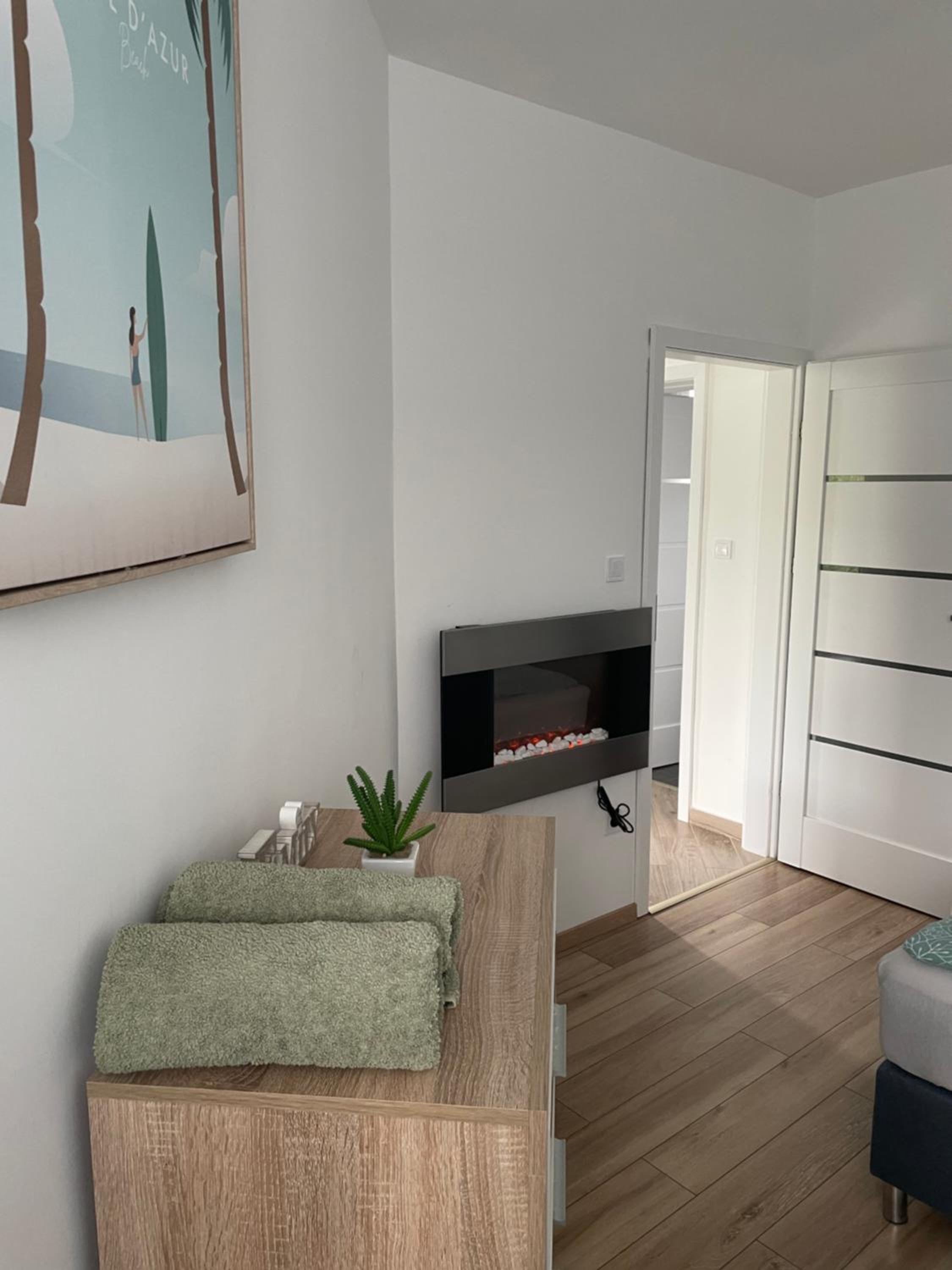 Apartment with Mountain View photo 3