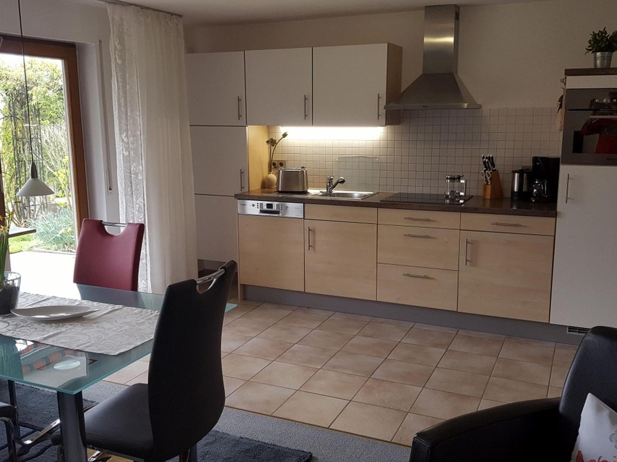 One-Bedroom Apartment with Garden View photo 3
