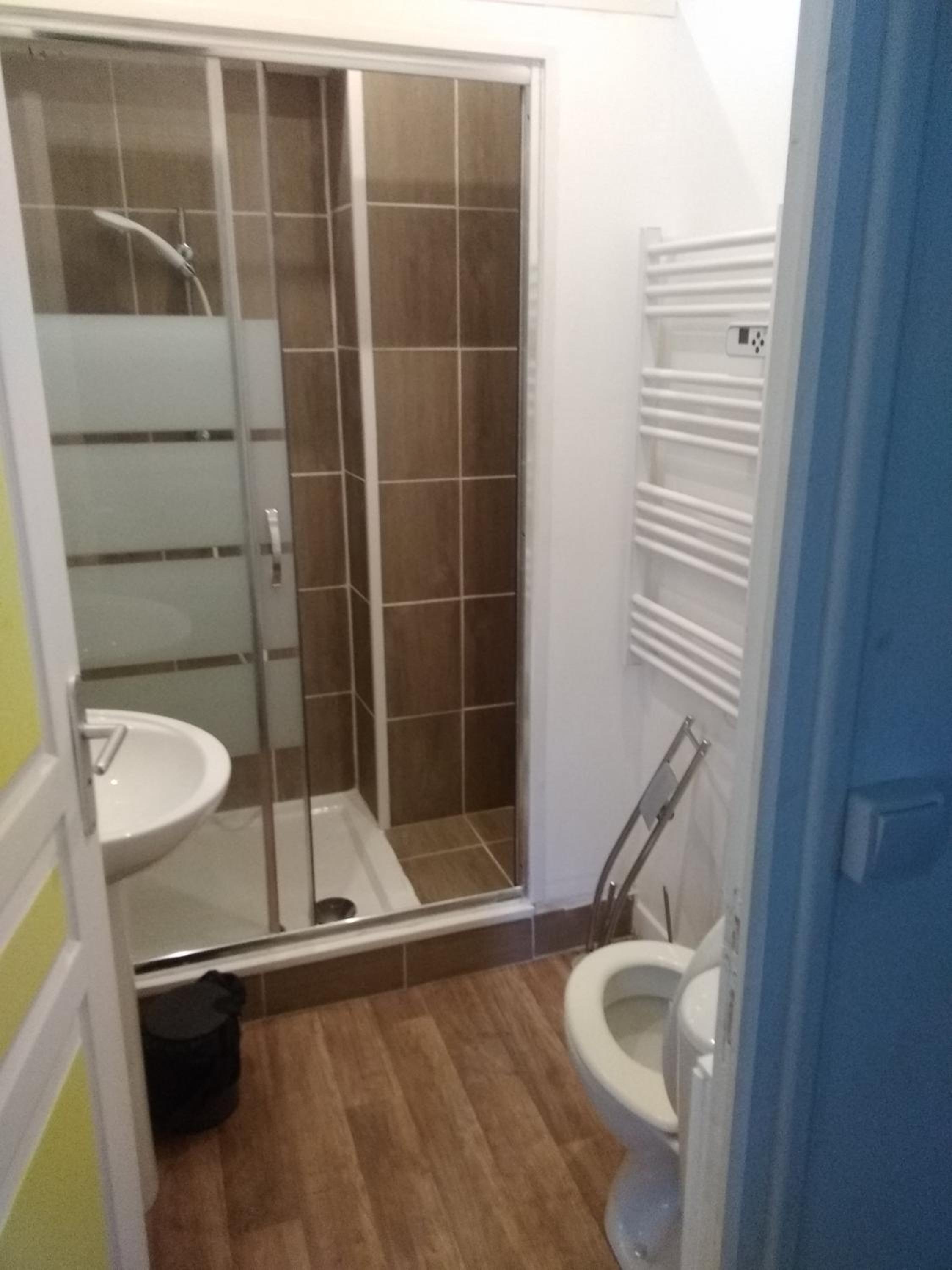 Double Room - Photo 8