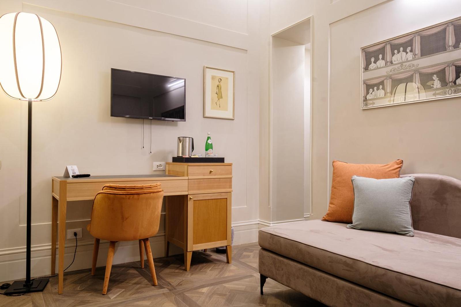 Deluxe Room Dependence