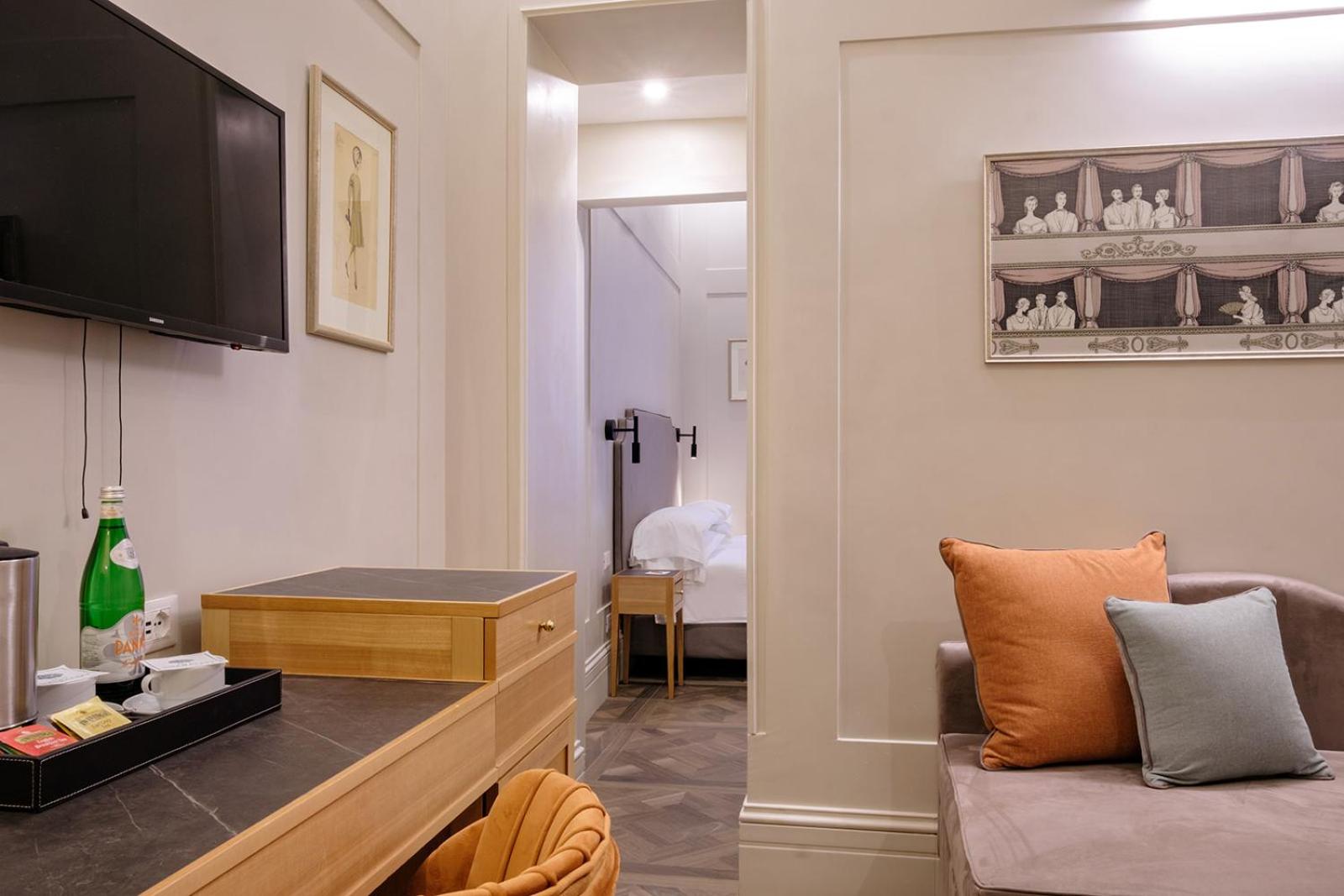 Deluxe Room Dependence