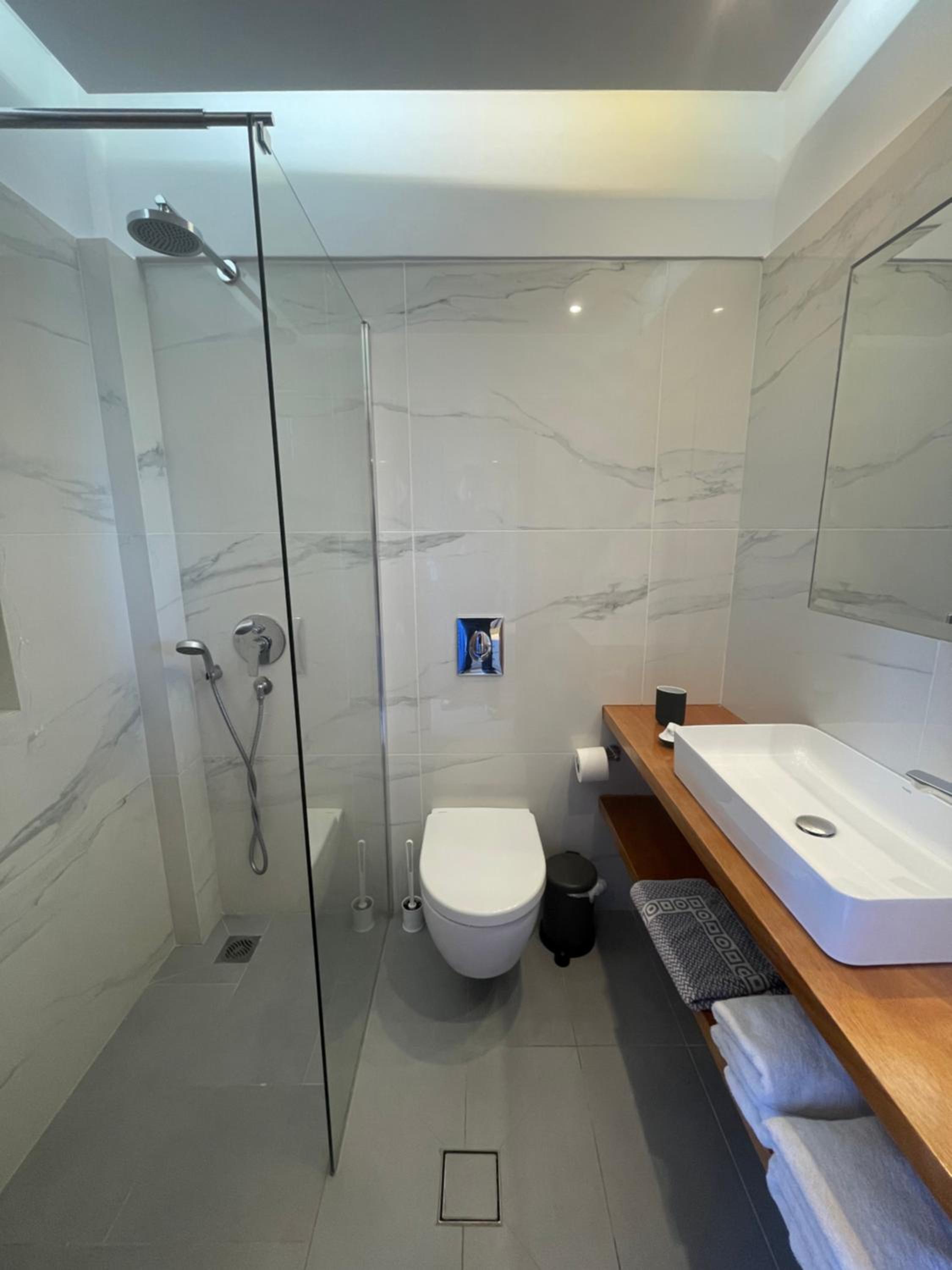 Twin Room with Sea View - Photo 3