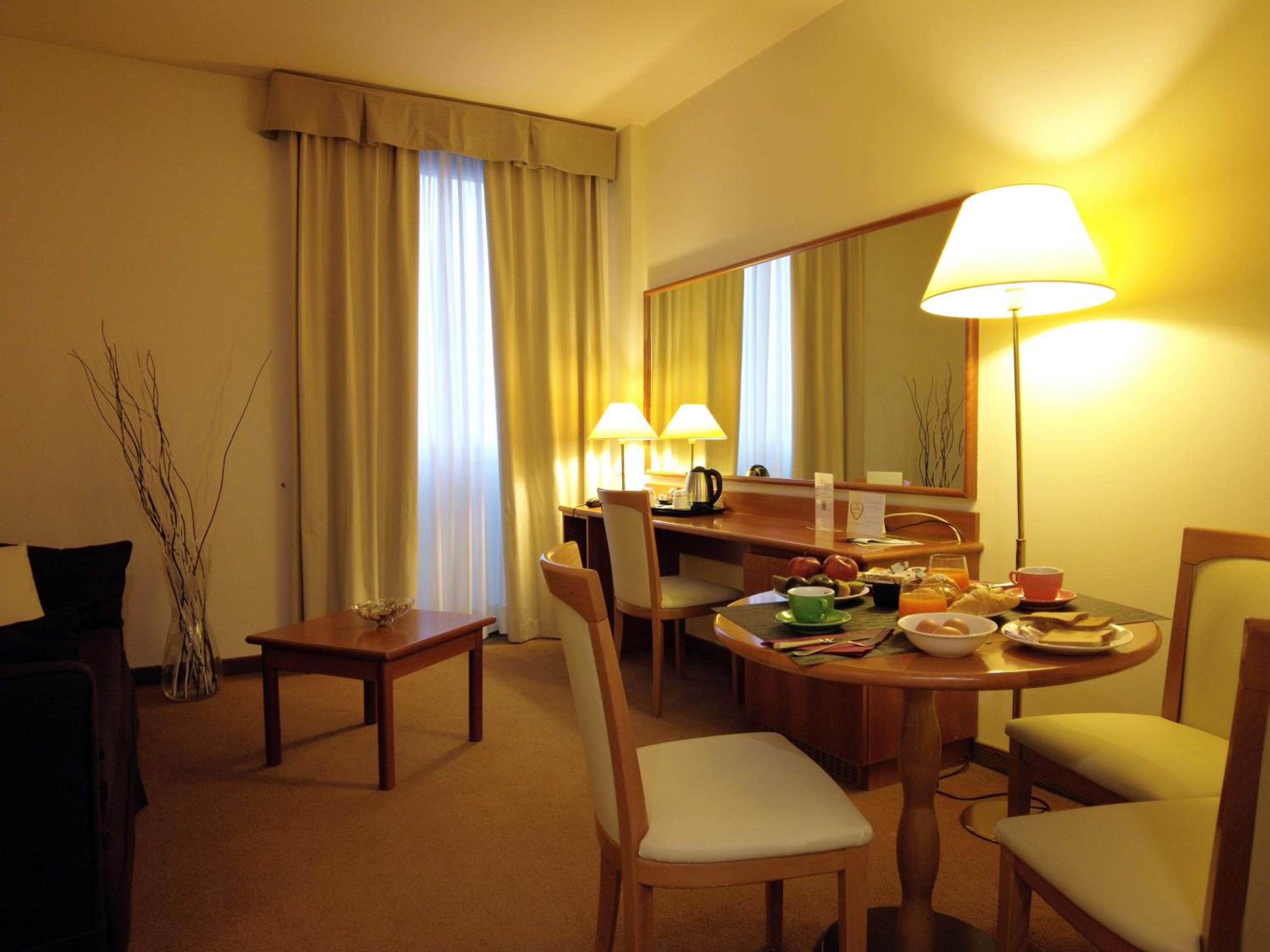 King Room Suite - Photo 4