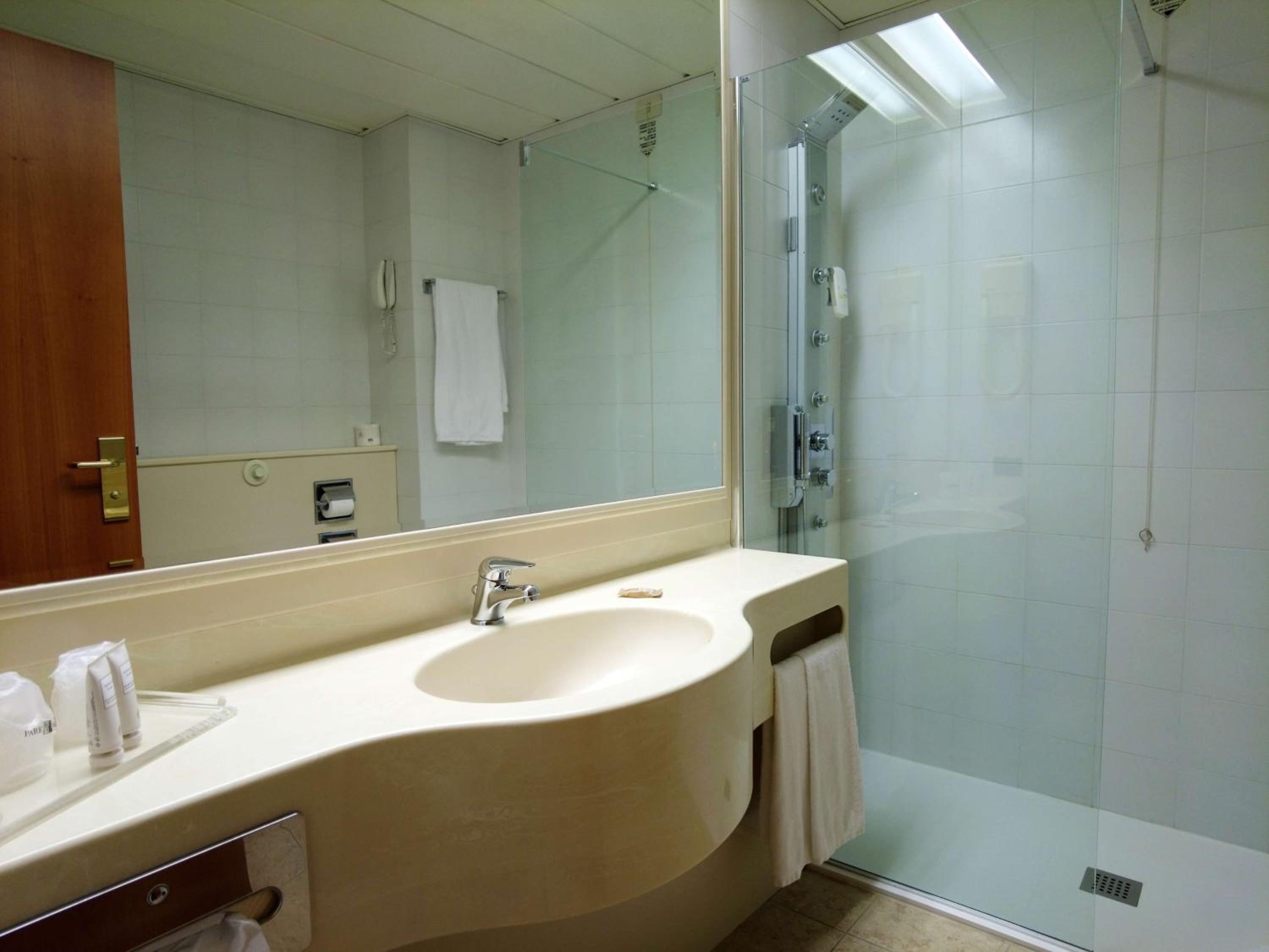 King Room Suite - Photo 10