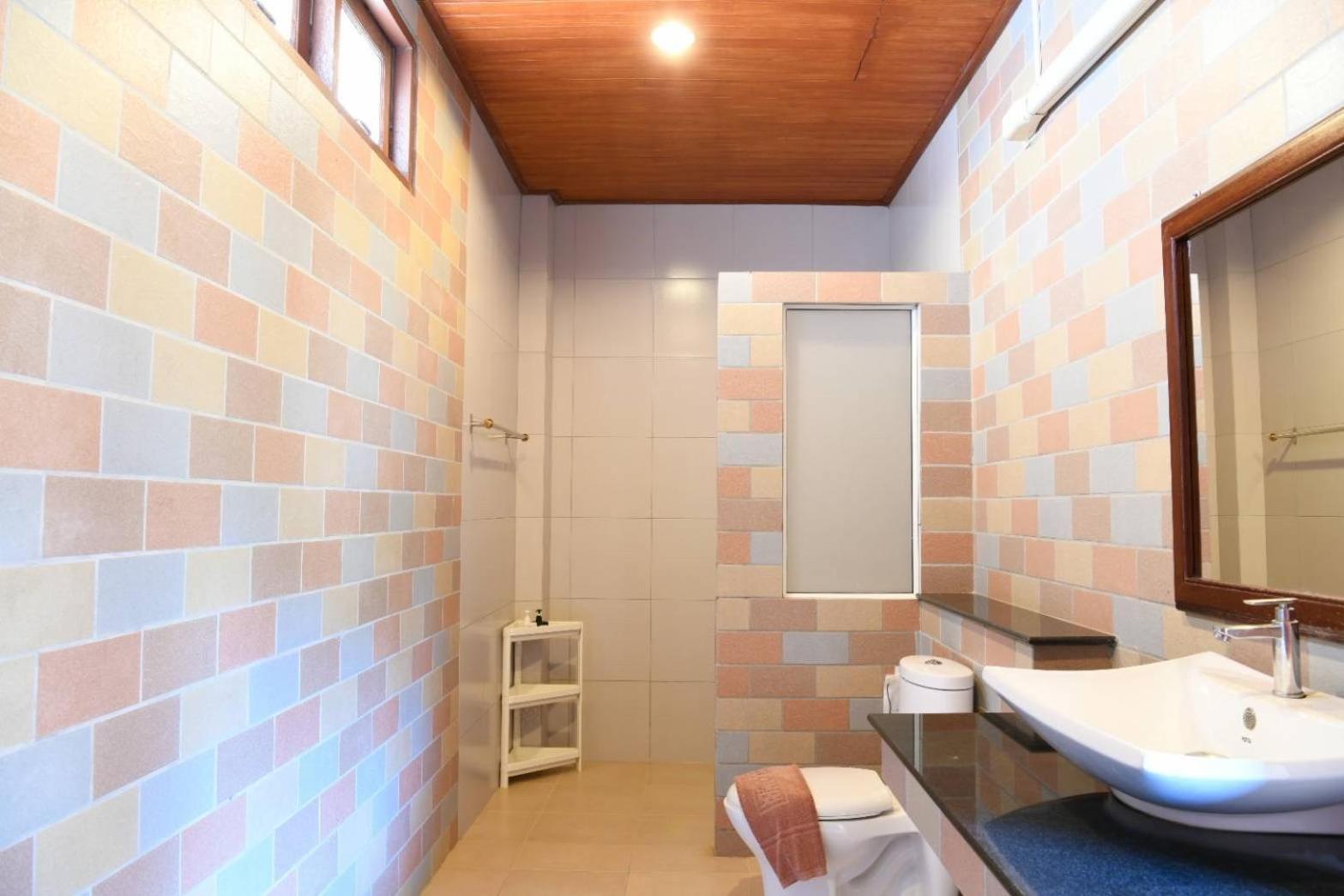 One-Bedroom House photo 2