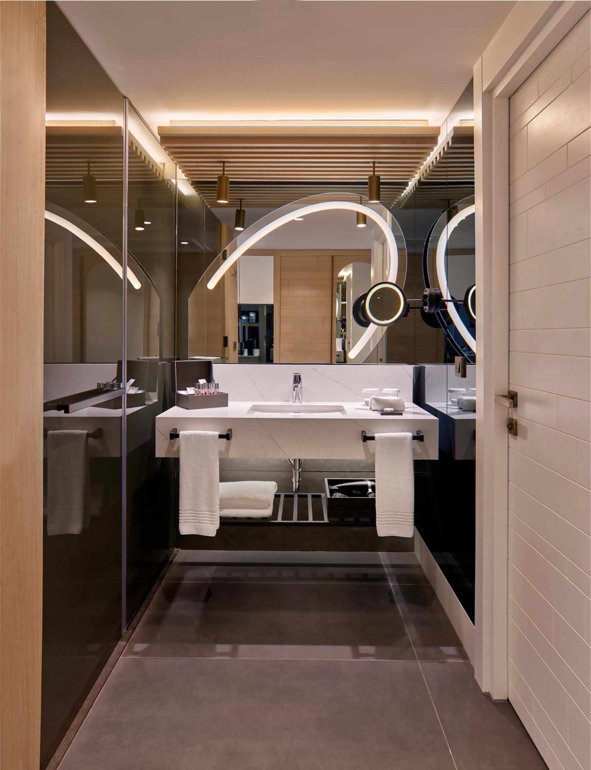 Deluxe Room Side Sea View