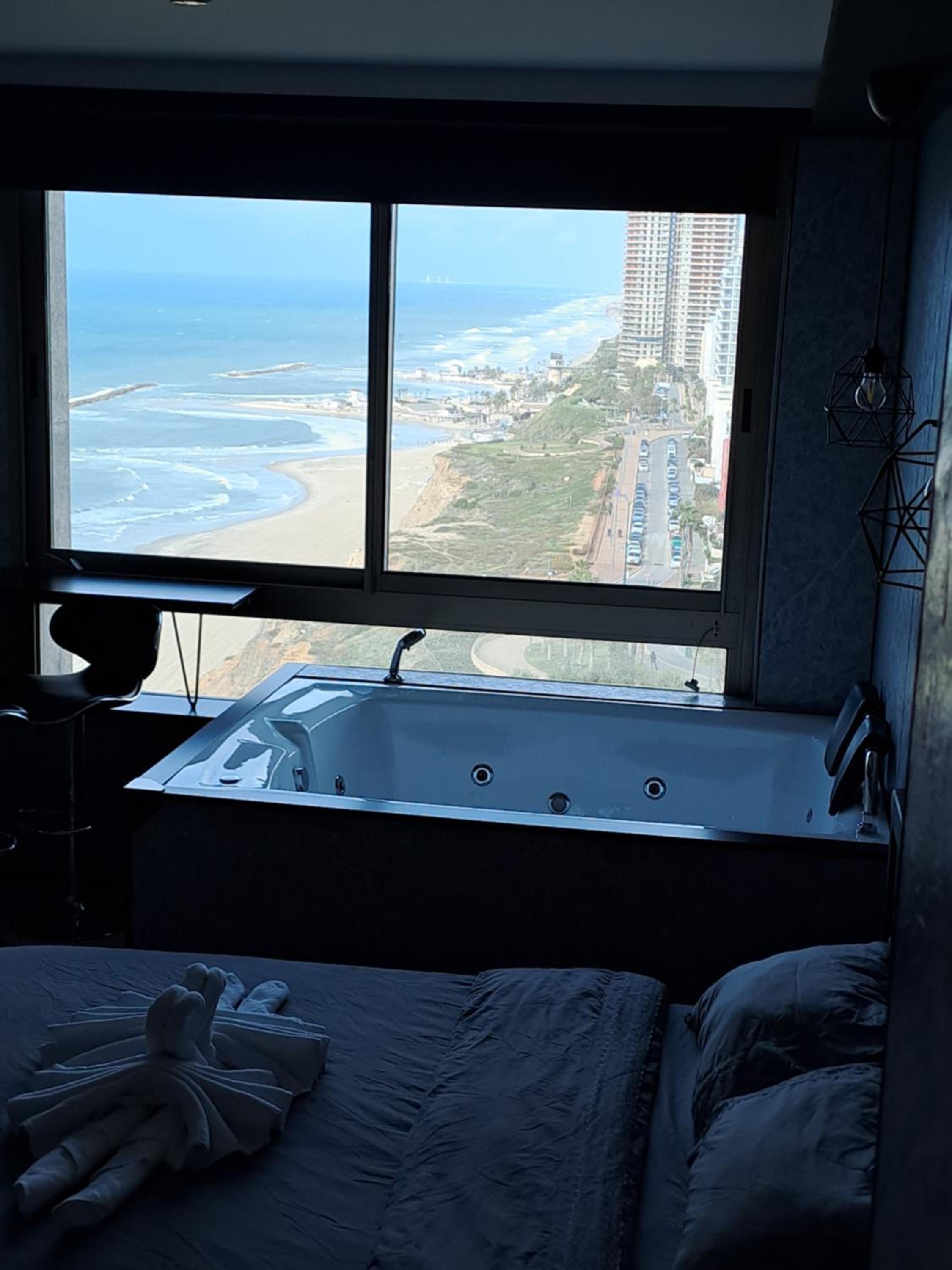 Apartment with Sea View - Photo 19