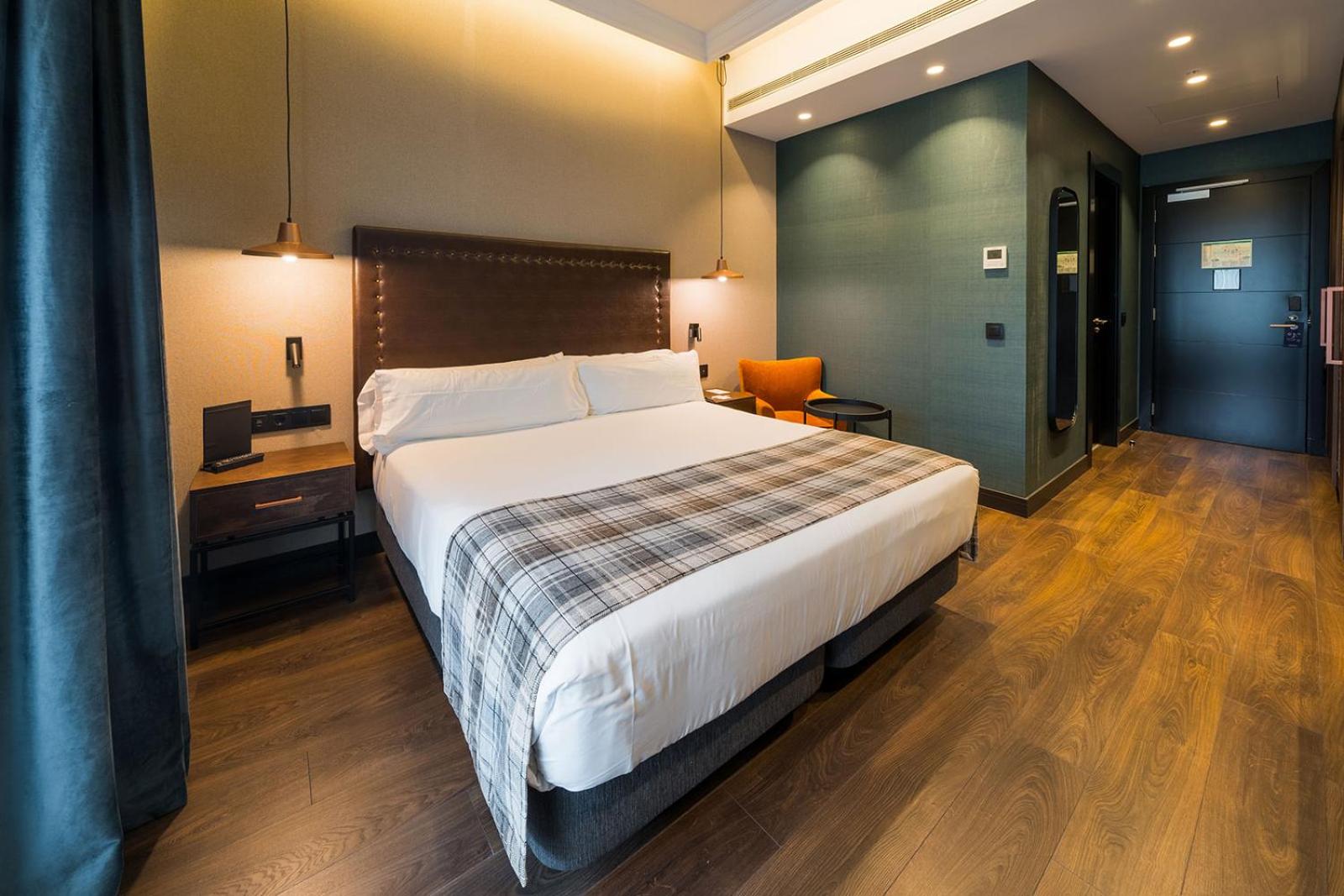 Double or Twin Room - Photo 1