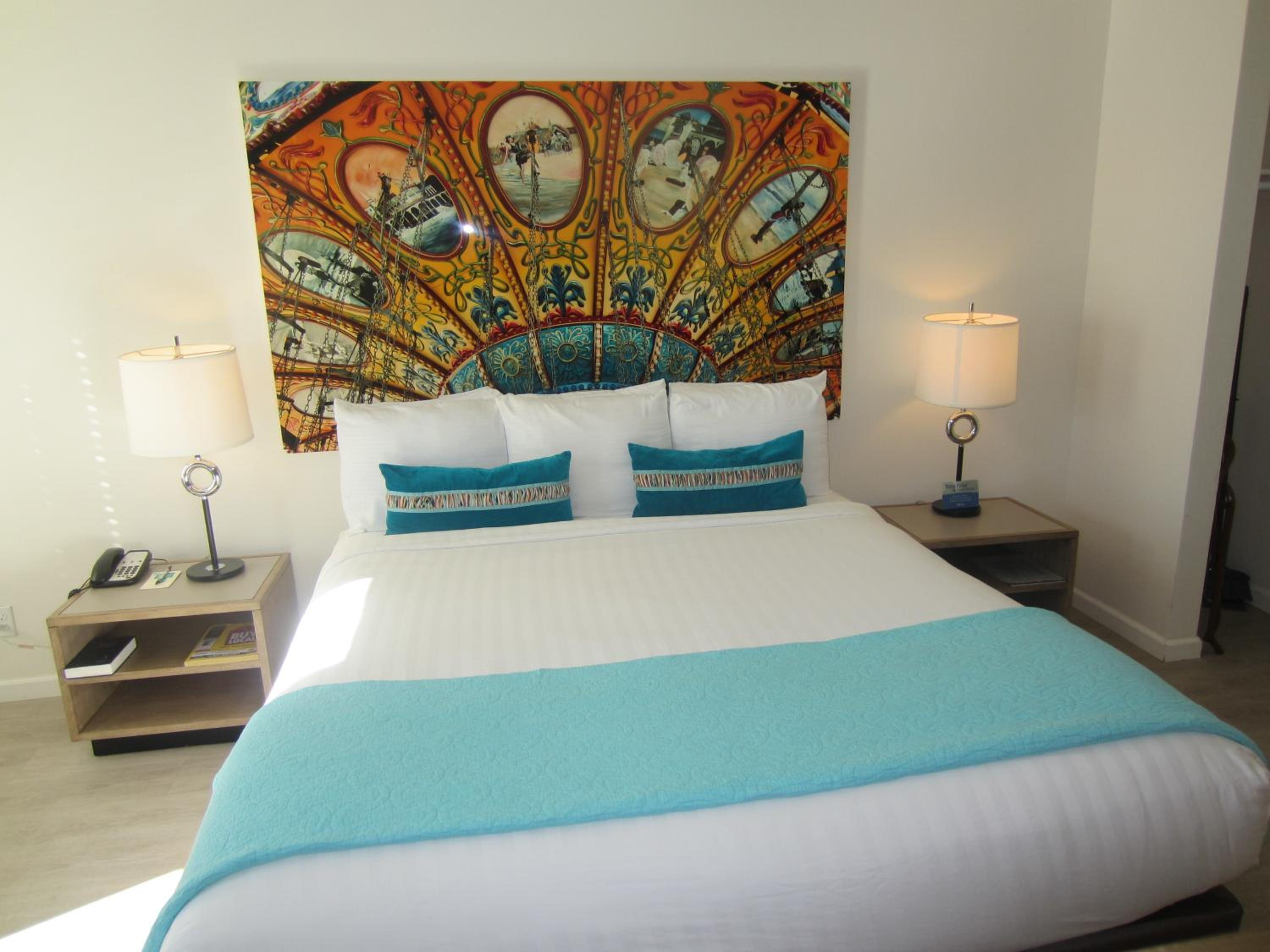 Standard King Room photo 2