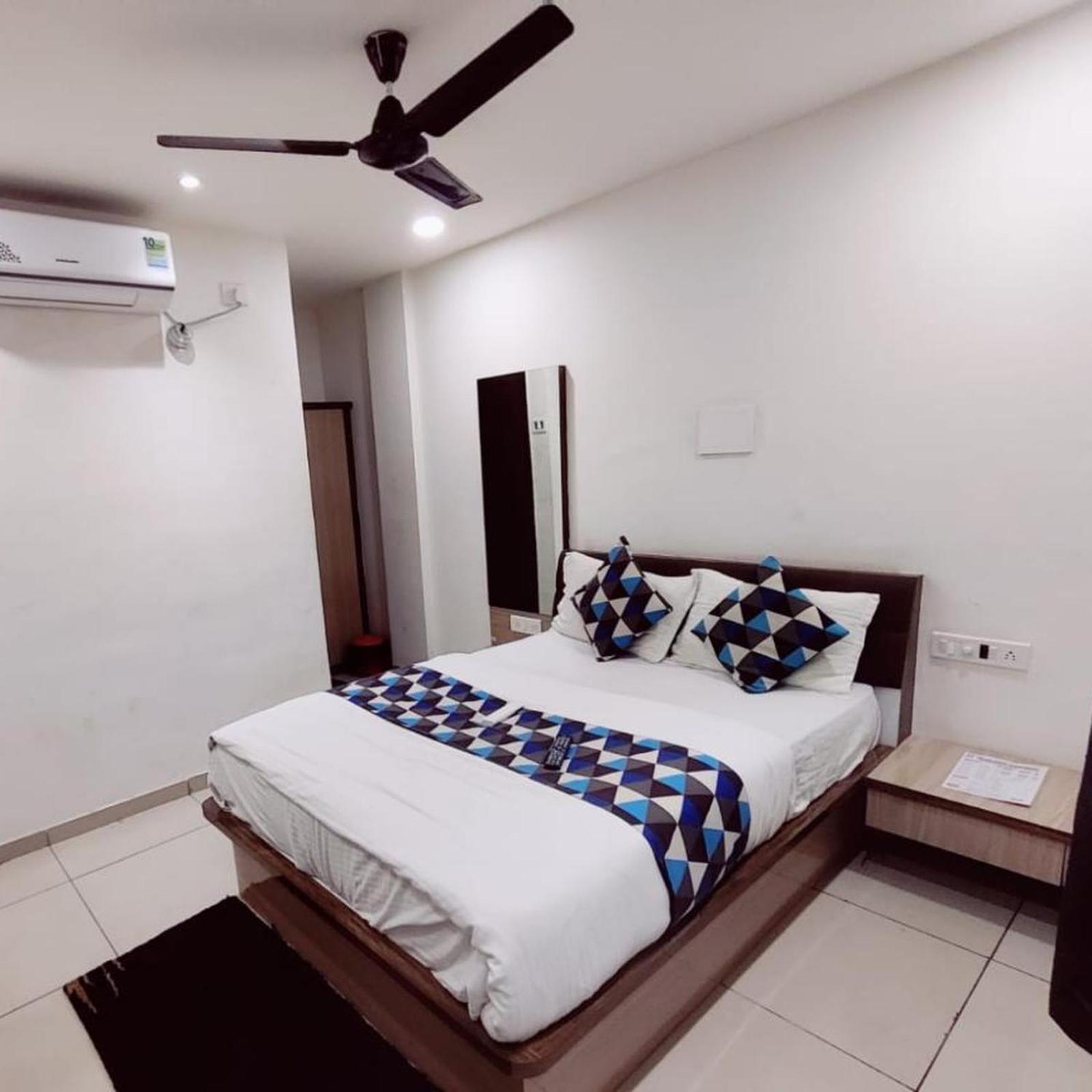 Deluxe Double Room photo 2