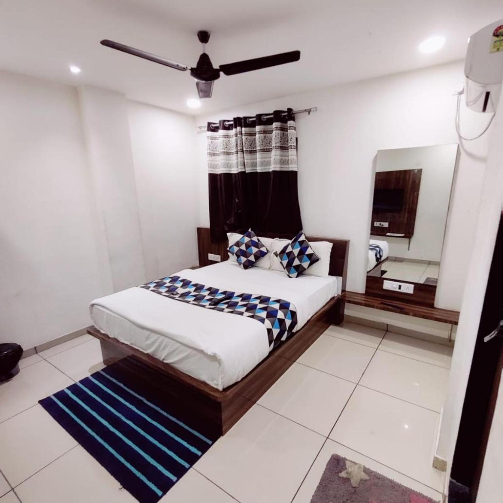 Deluxe Double Room photo 3