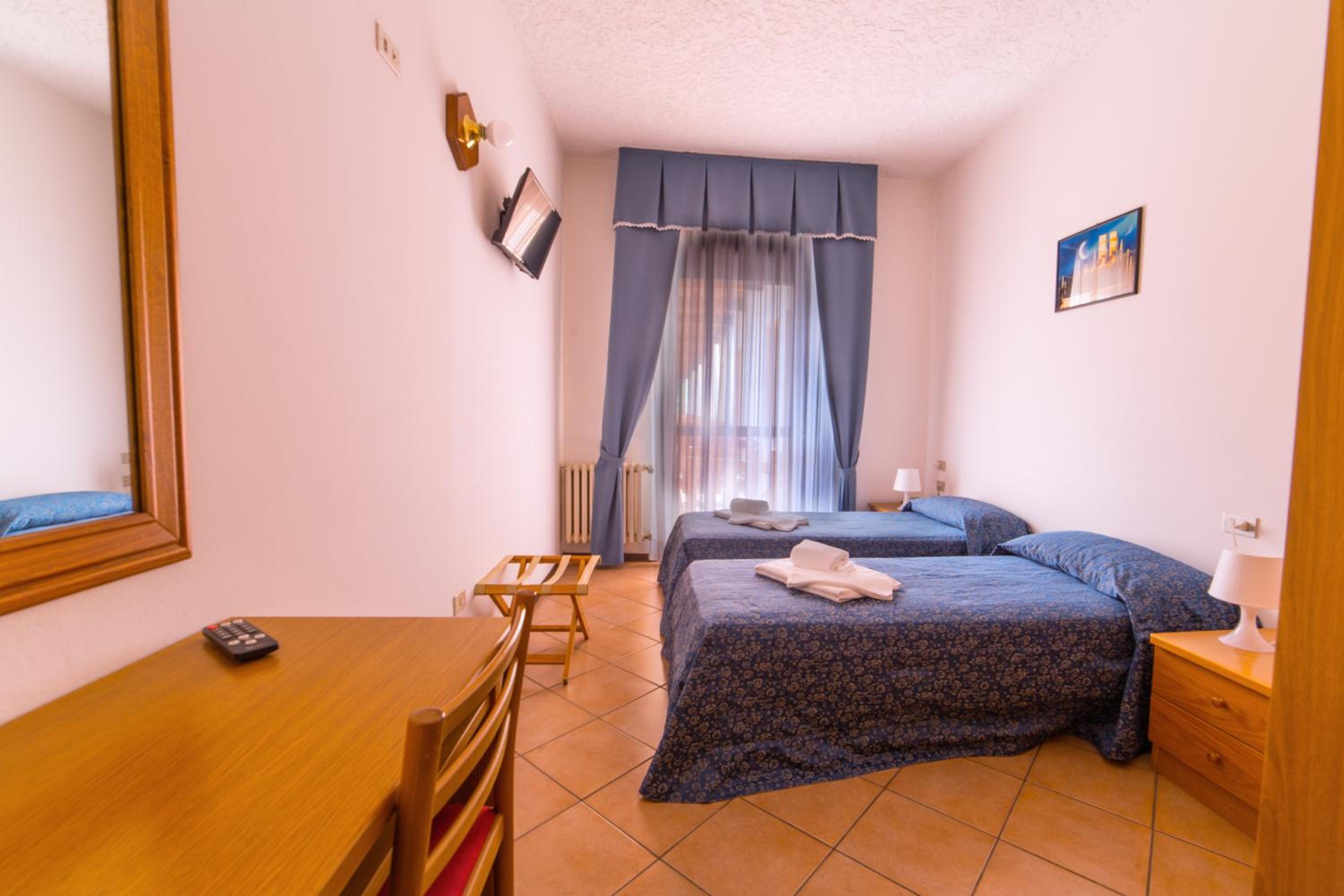 Single Room photo 1