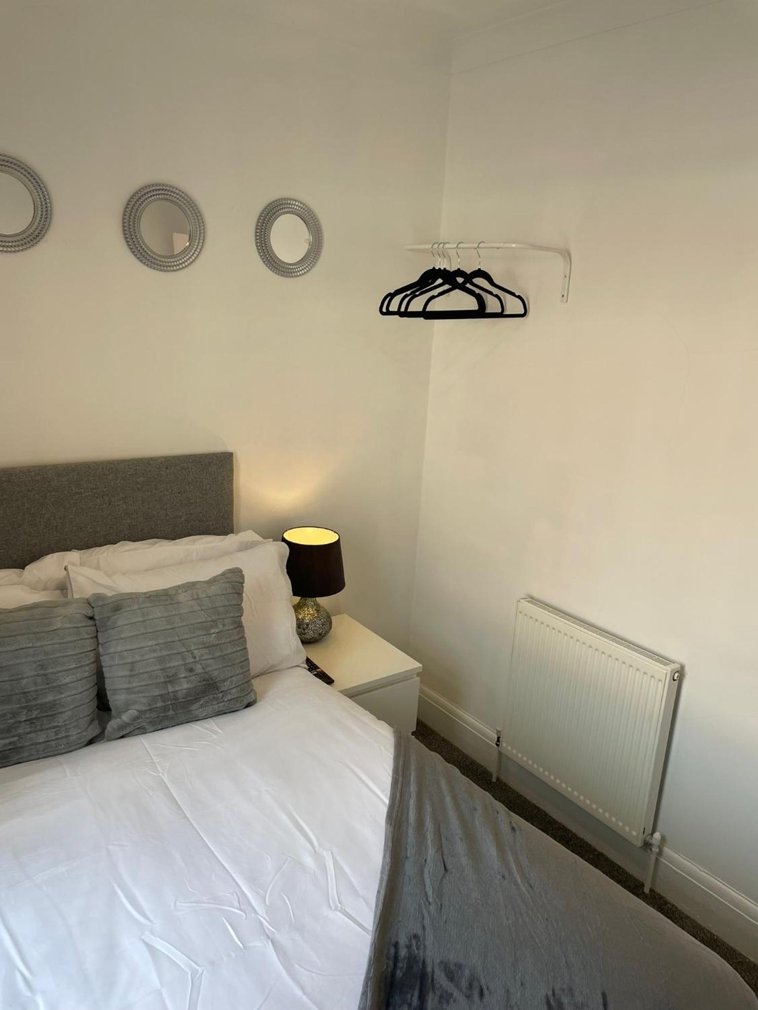 Three-Bedroom Apartment photo 2