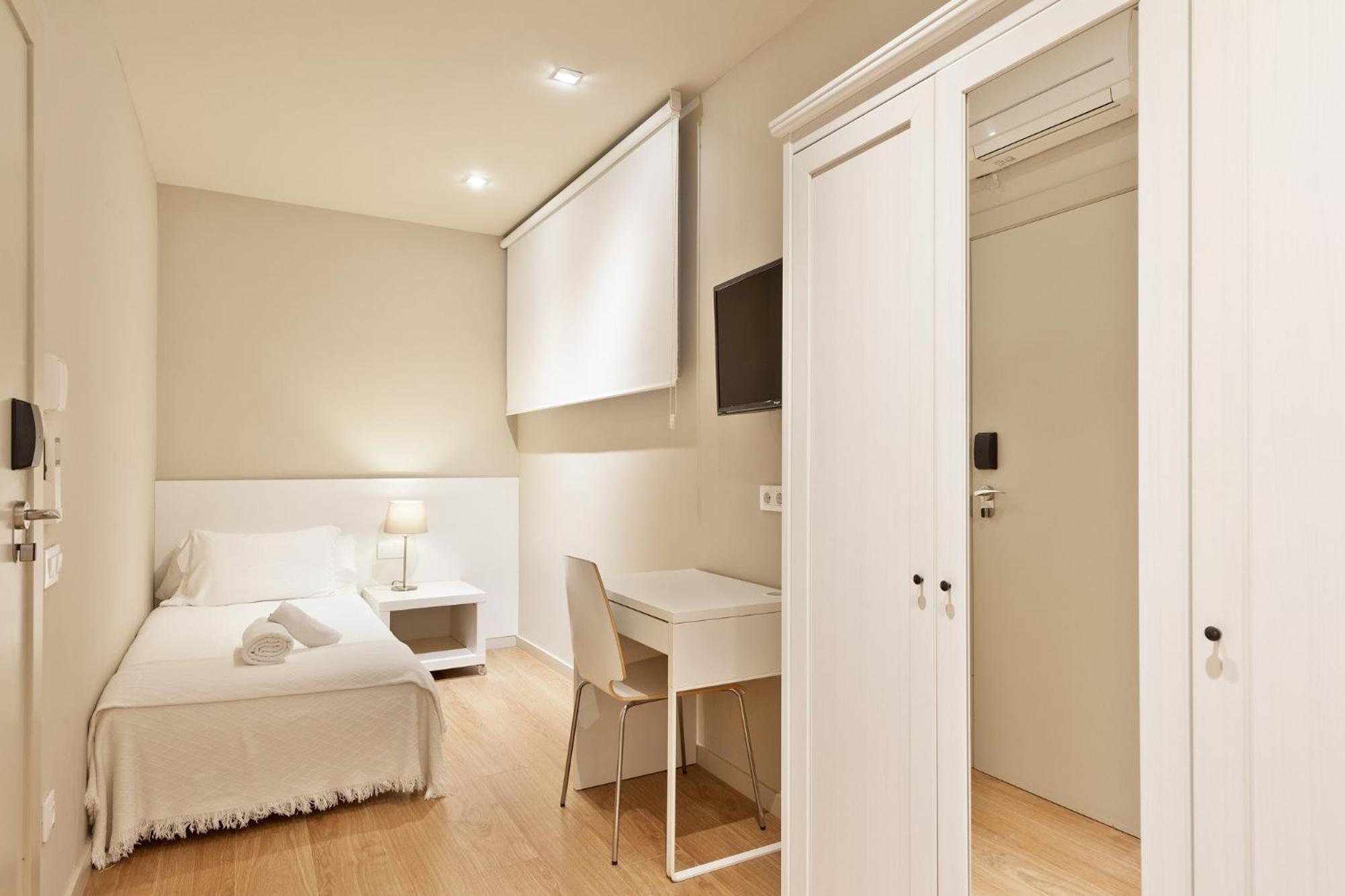 Single Room photo 3