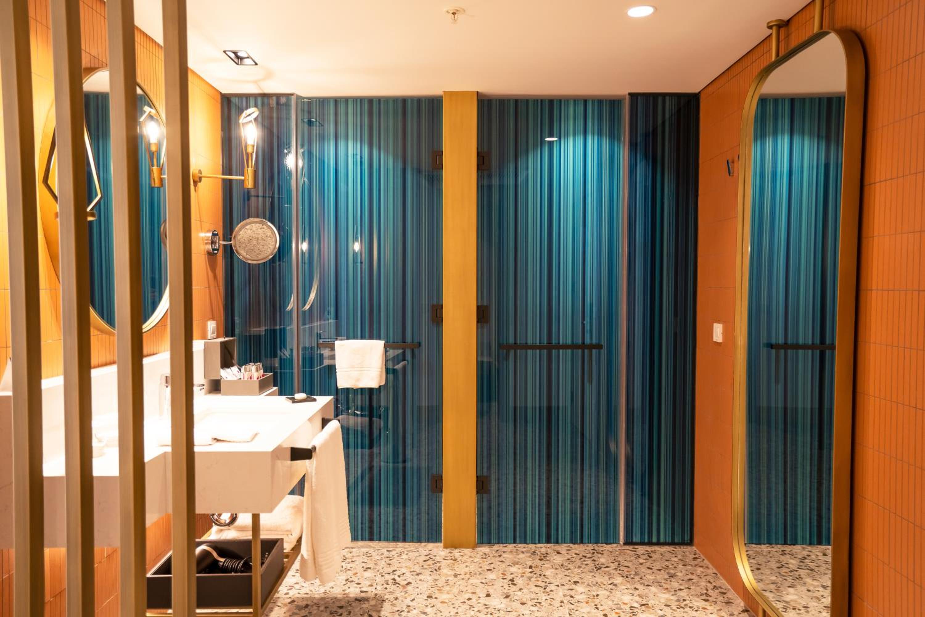 Designer Junior Suite