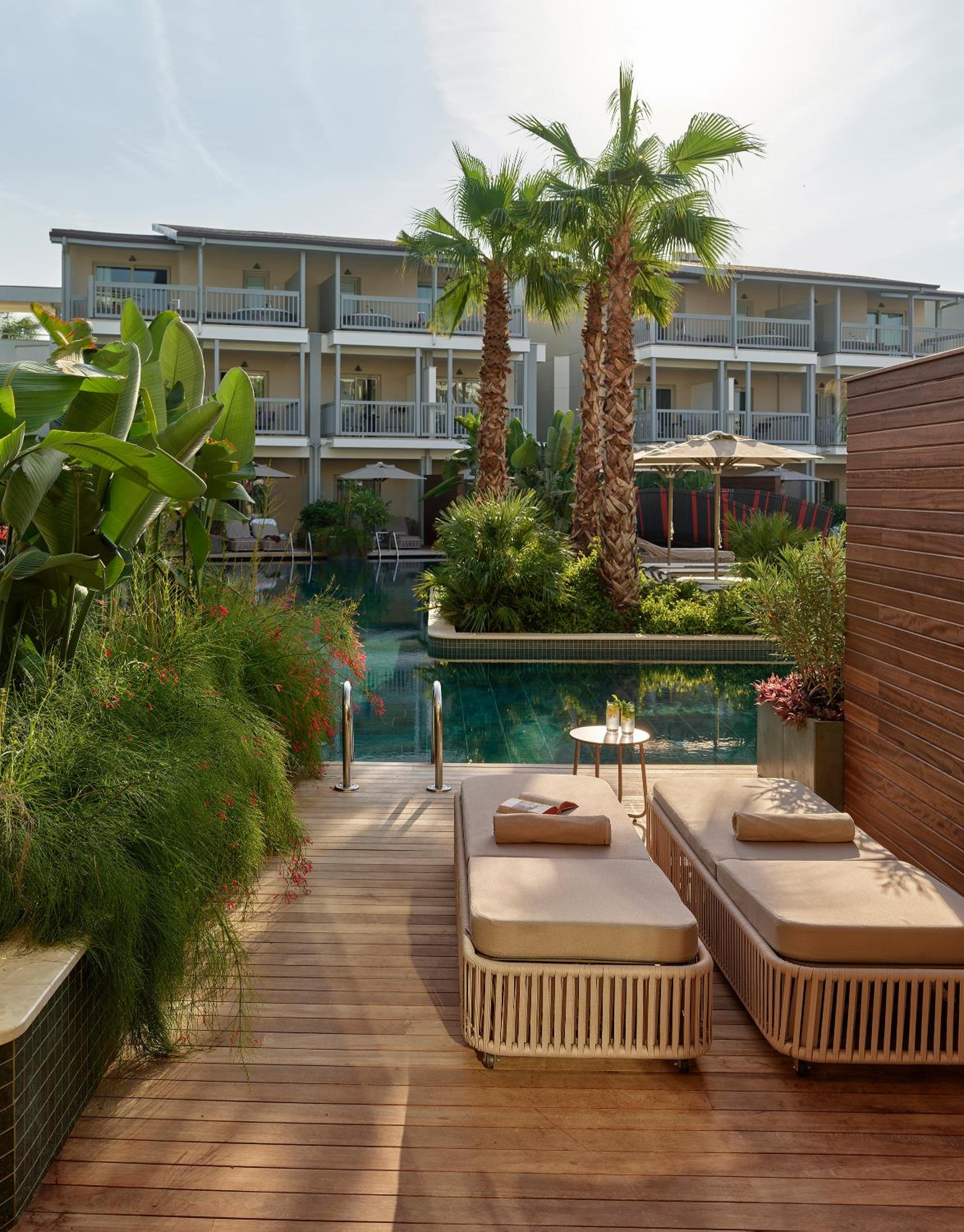 Deluxe Lagoon Room Swim Up