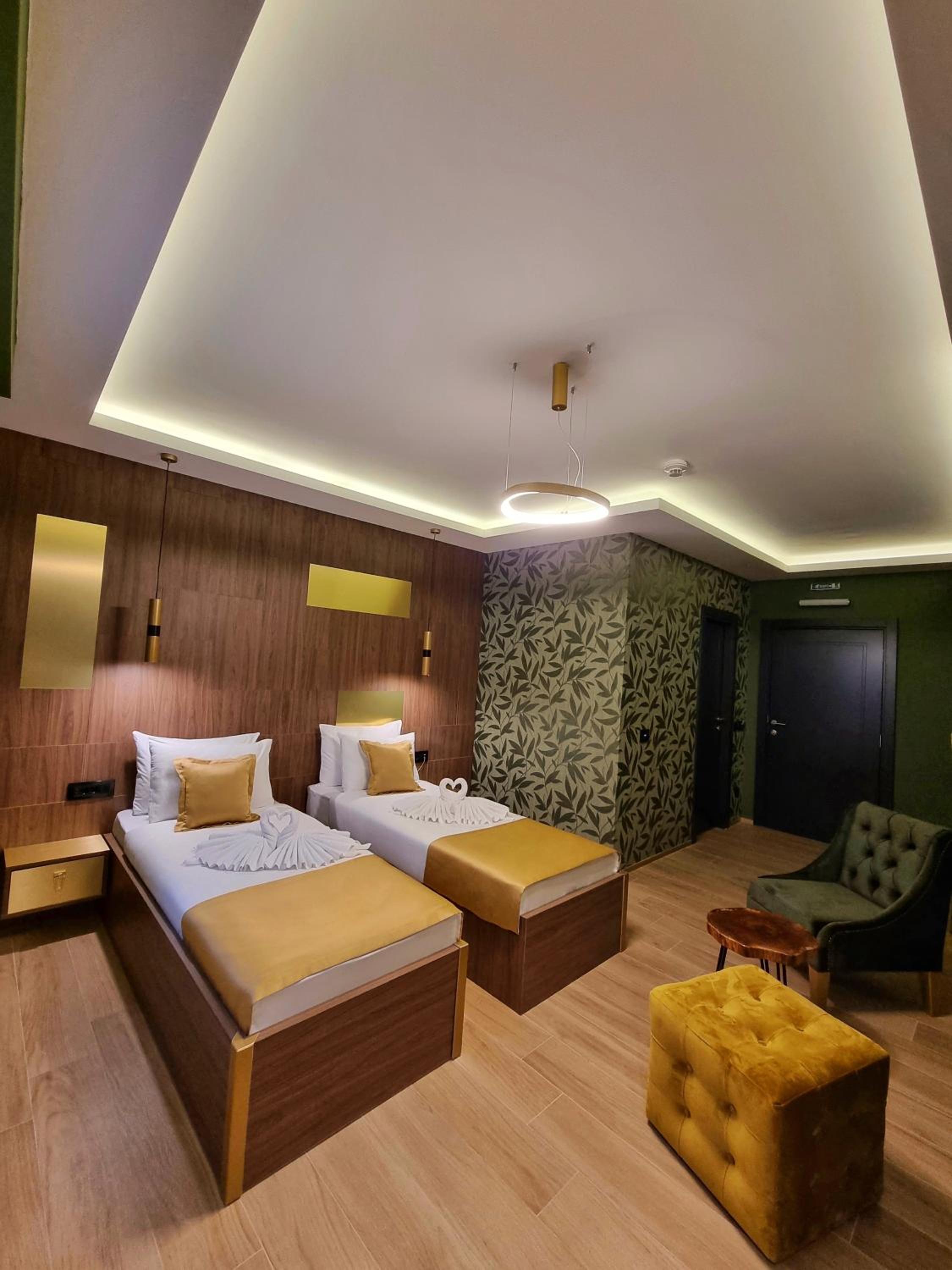 Deluxe Double or Twin Room - Photo 6