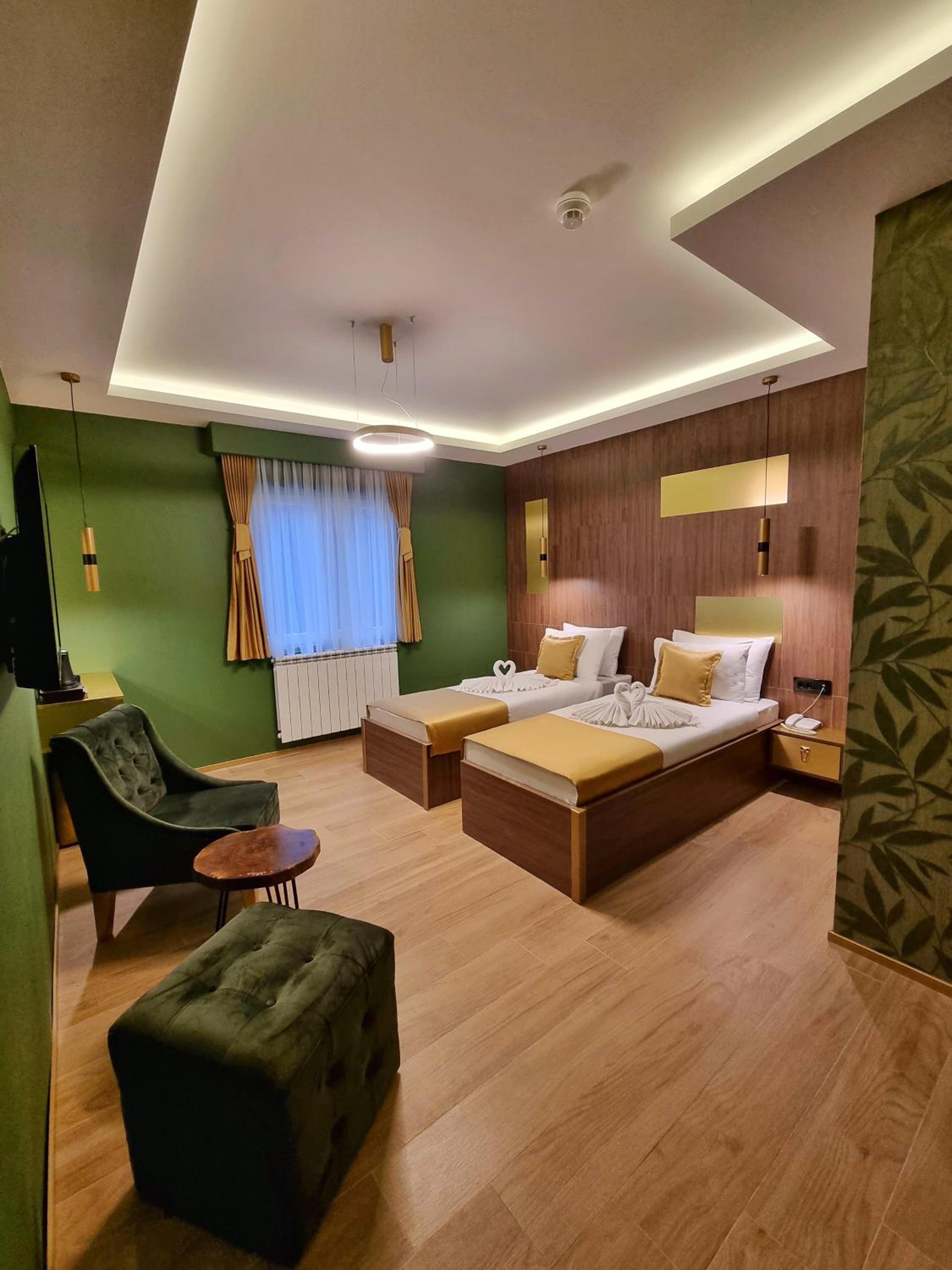 Deluxe Double or Twin Room - Photo 4