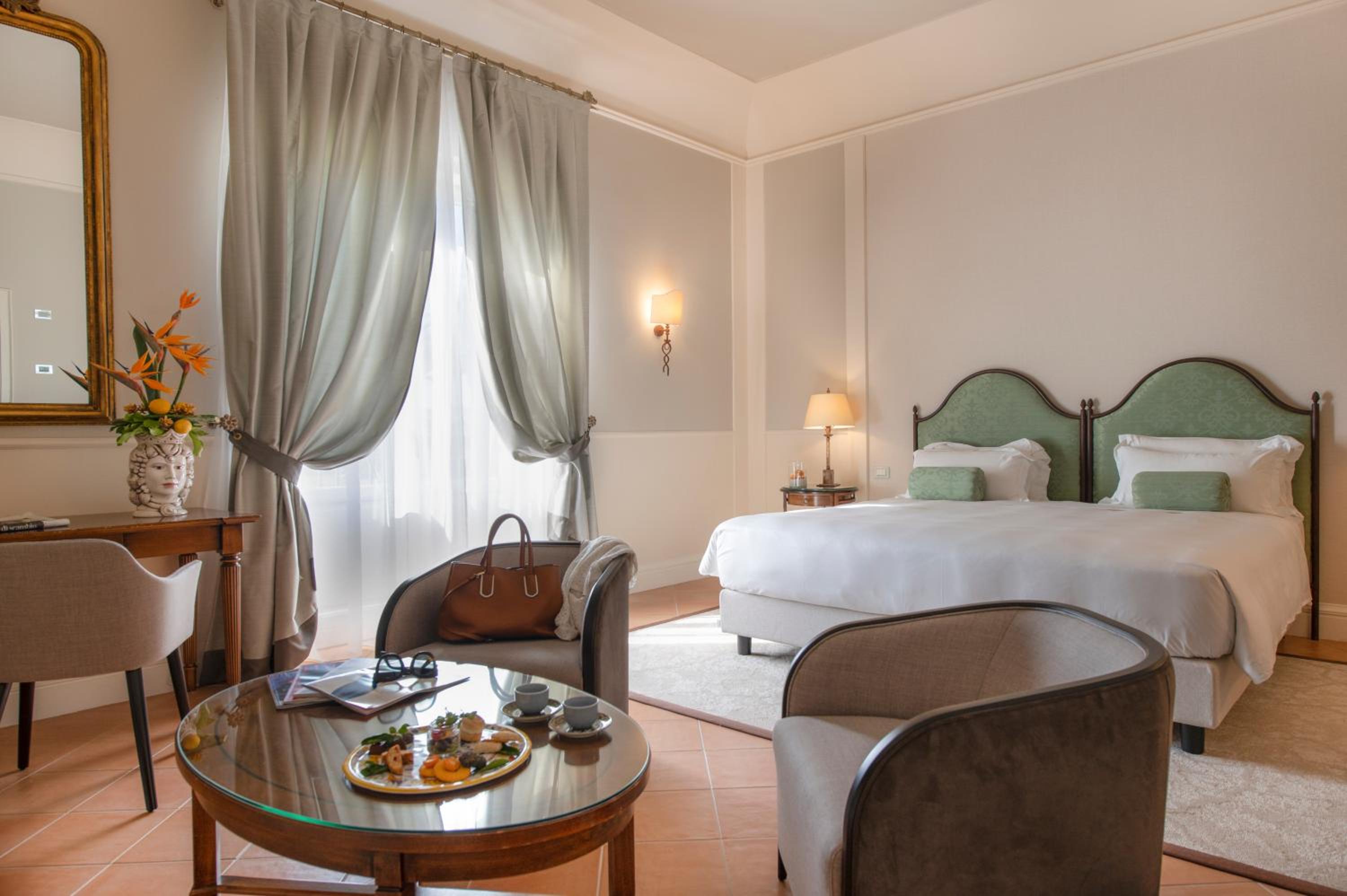 Junior Suite - Photo 1