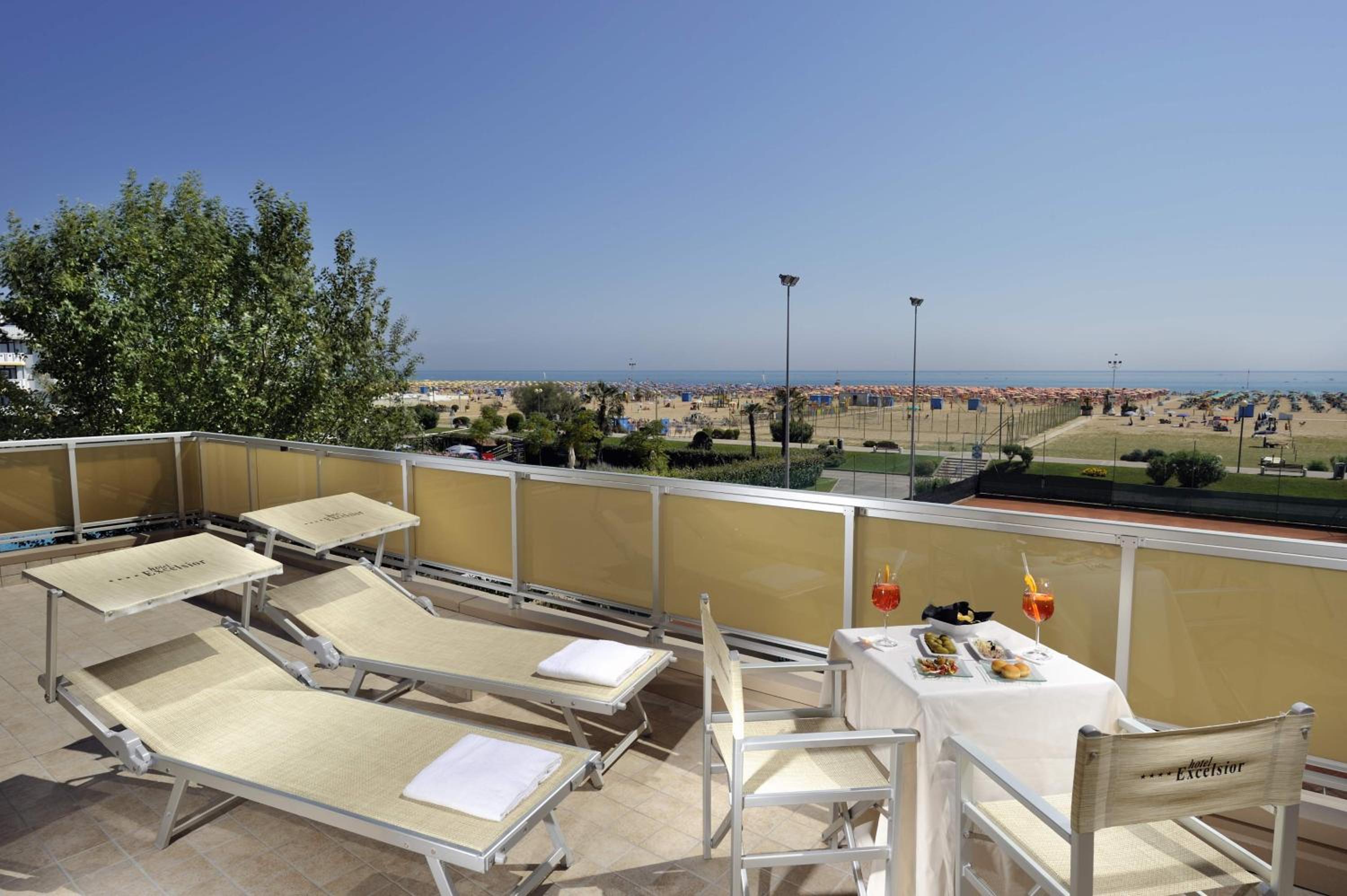 Panoramic Triple Room with Terrace and Sea View