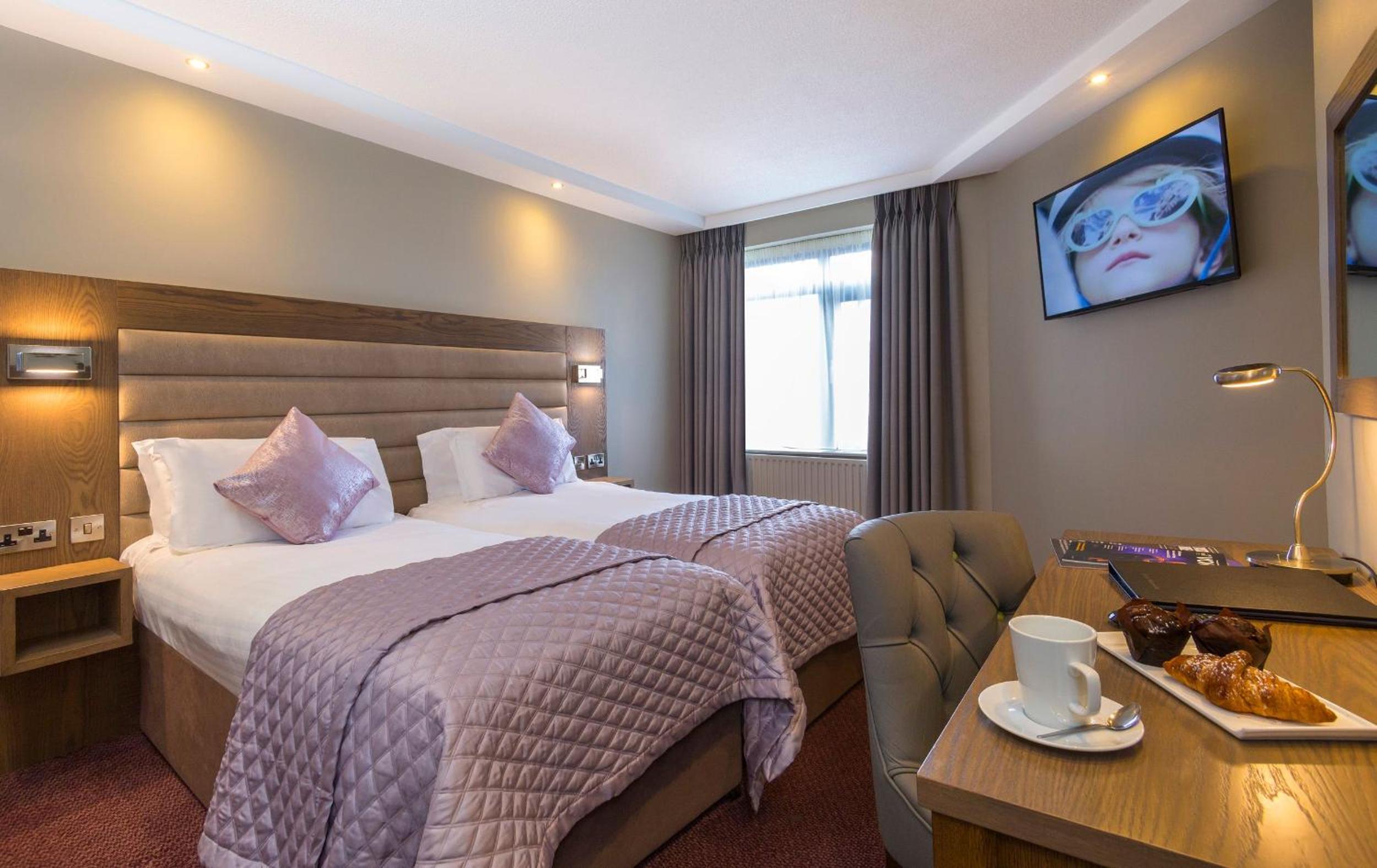 Superior Twin Room - Photo 1