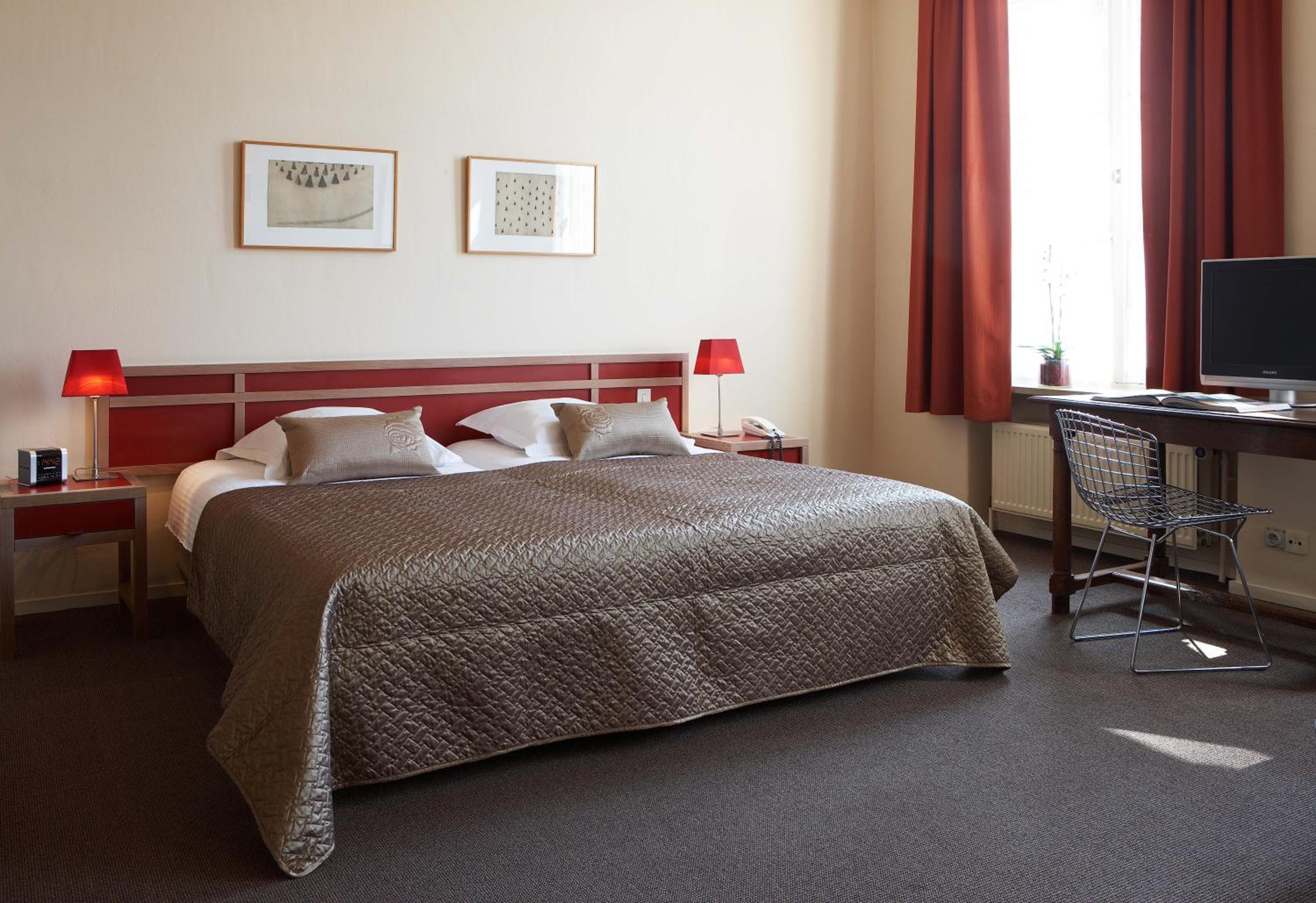 Superior Double or Twin Room photo 2