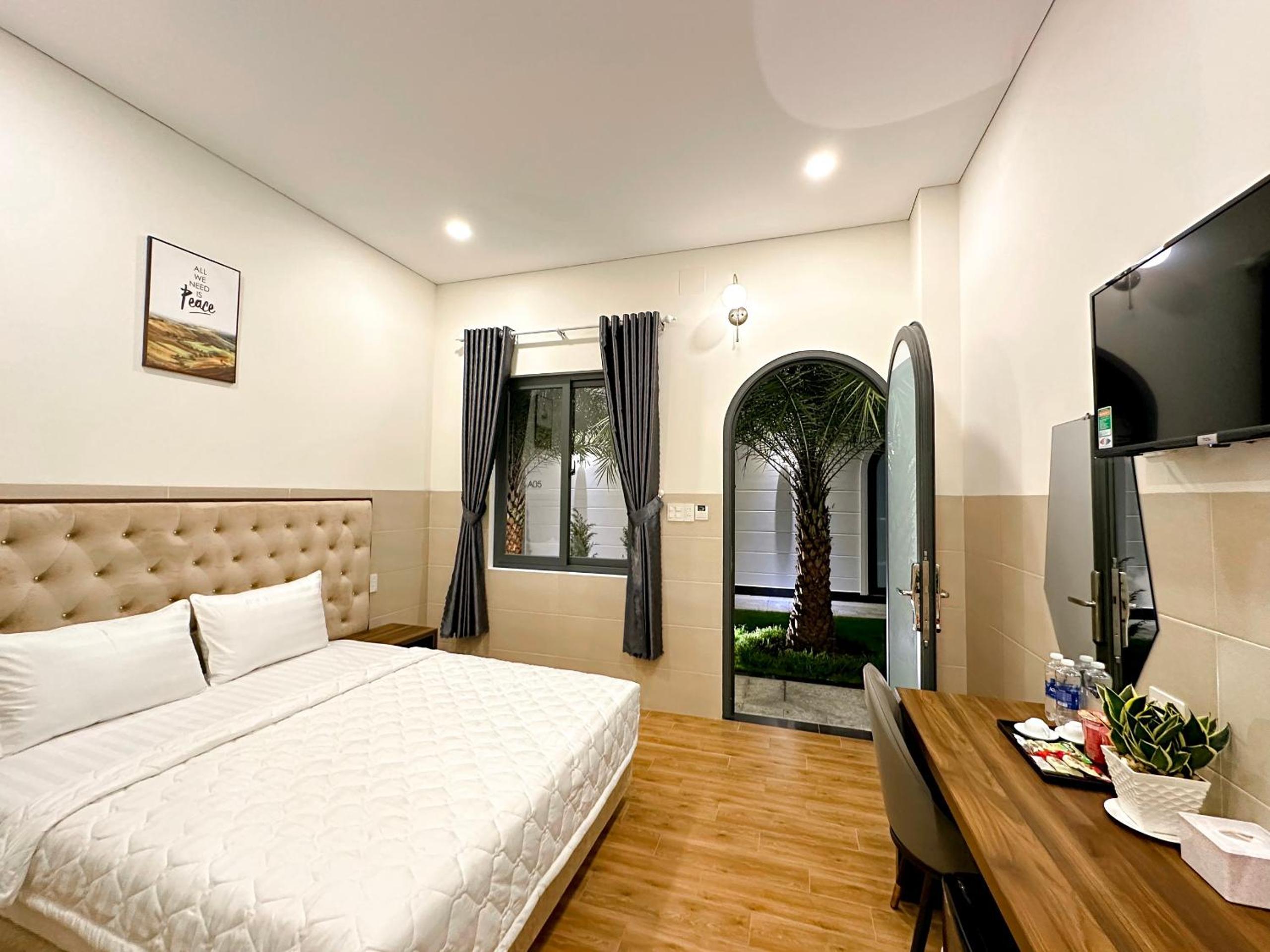 King Room with Garden View