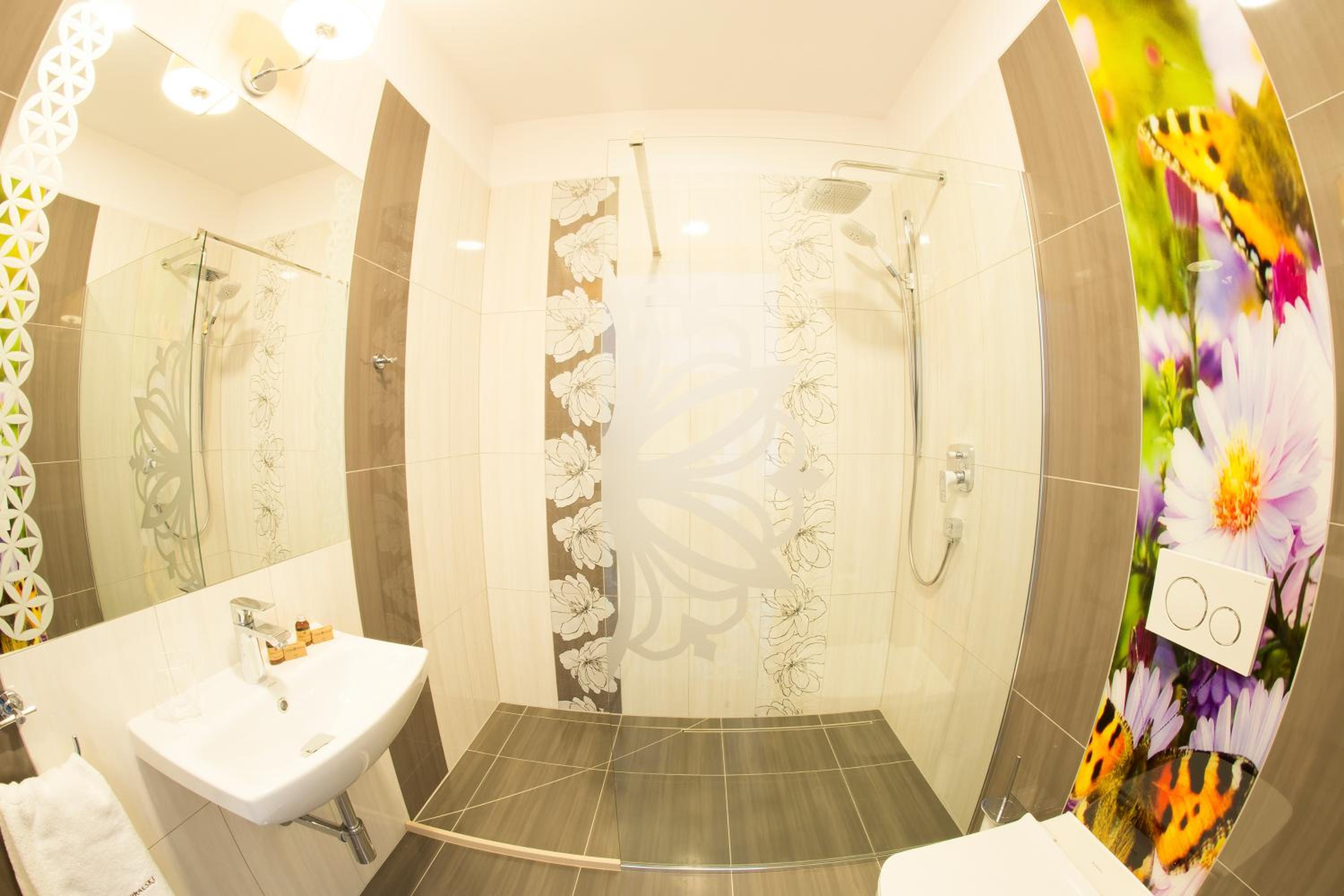 Double Room - Photo 8
