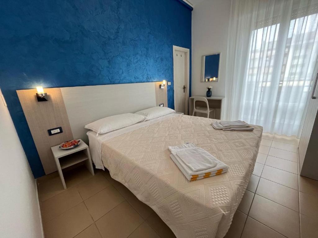 Double or Twin Room - Photo 1