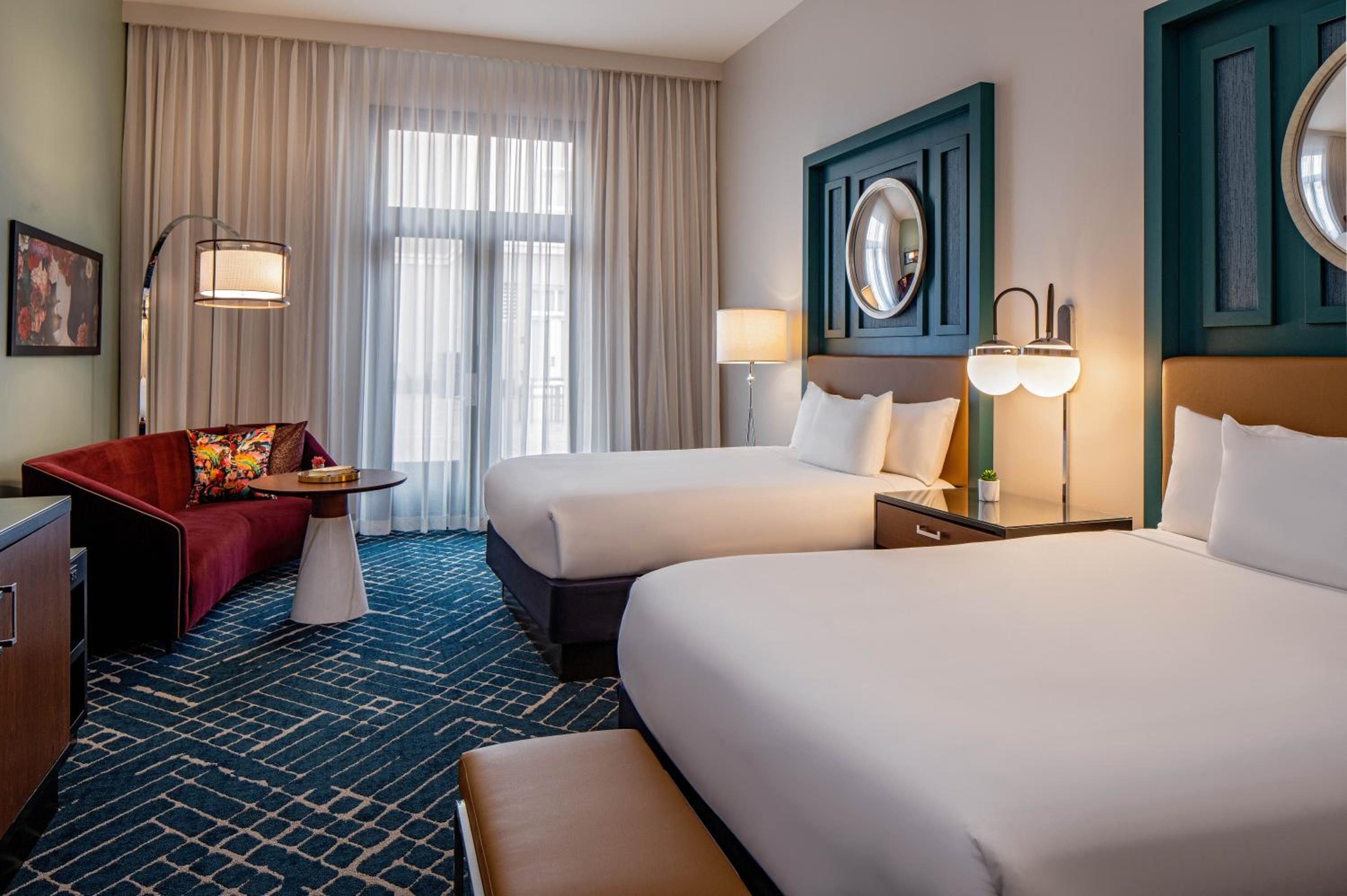 Queen Room with Two Queen Beds and View - Photo 4