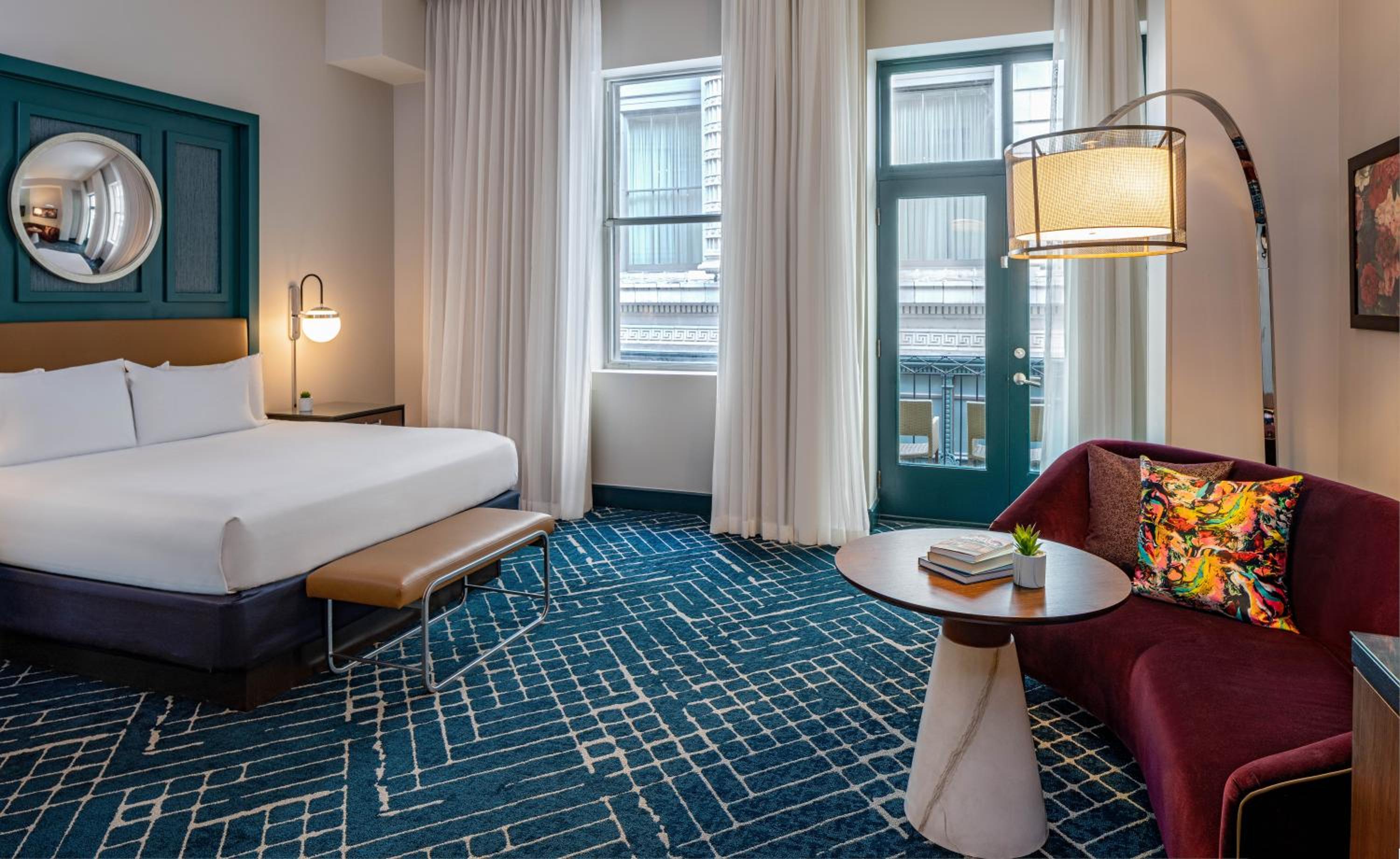 King Room with Balcony and View - Photo 5