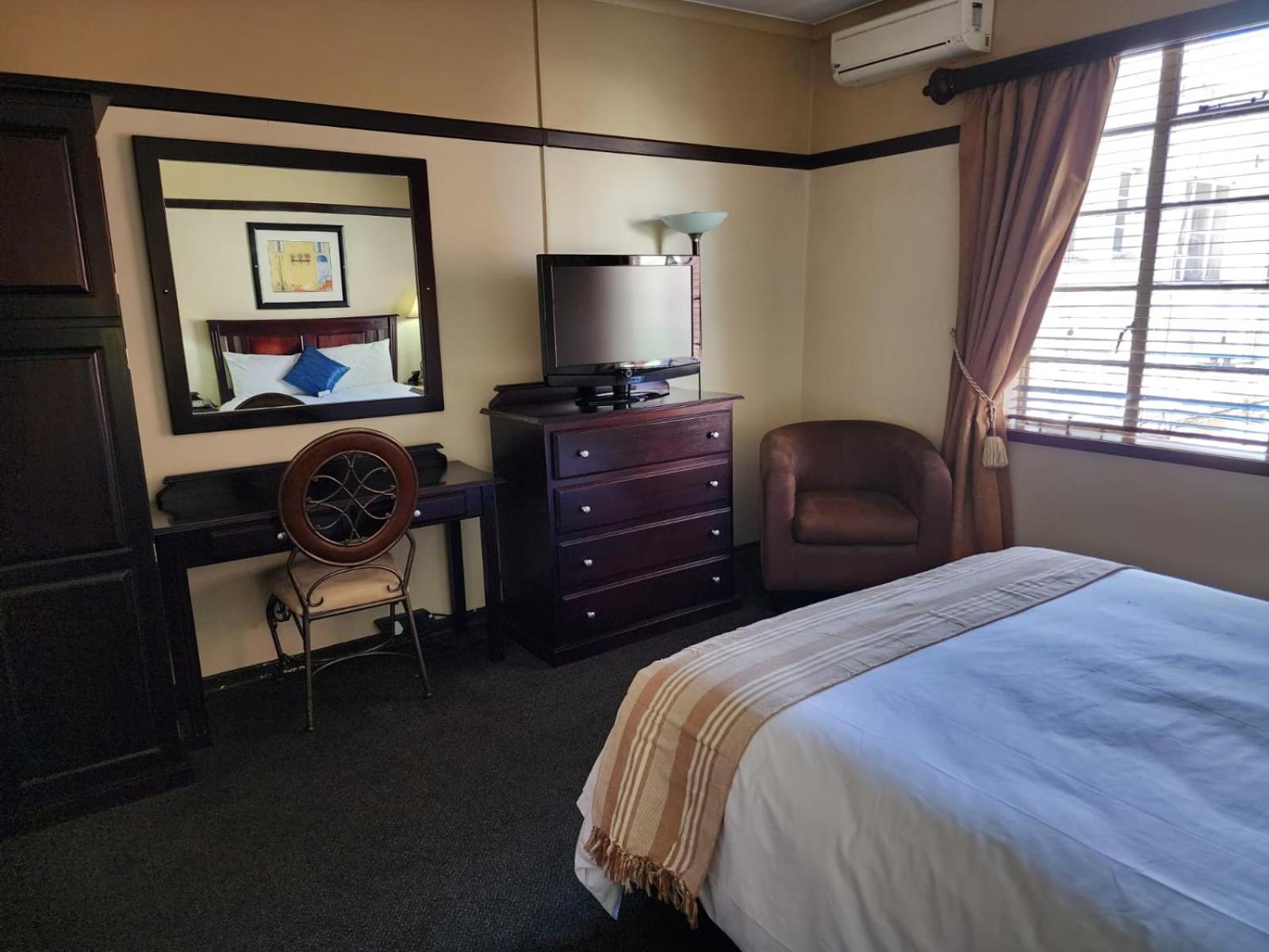 Suite with Spa Bath photo 1