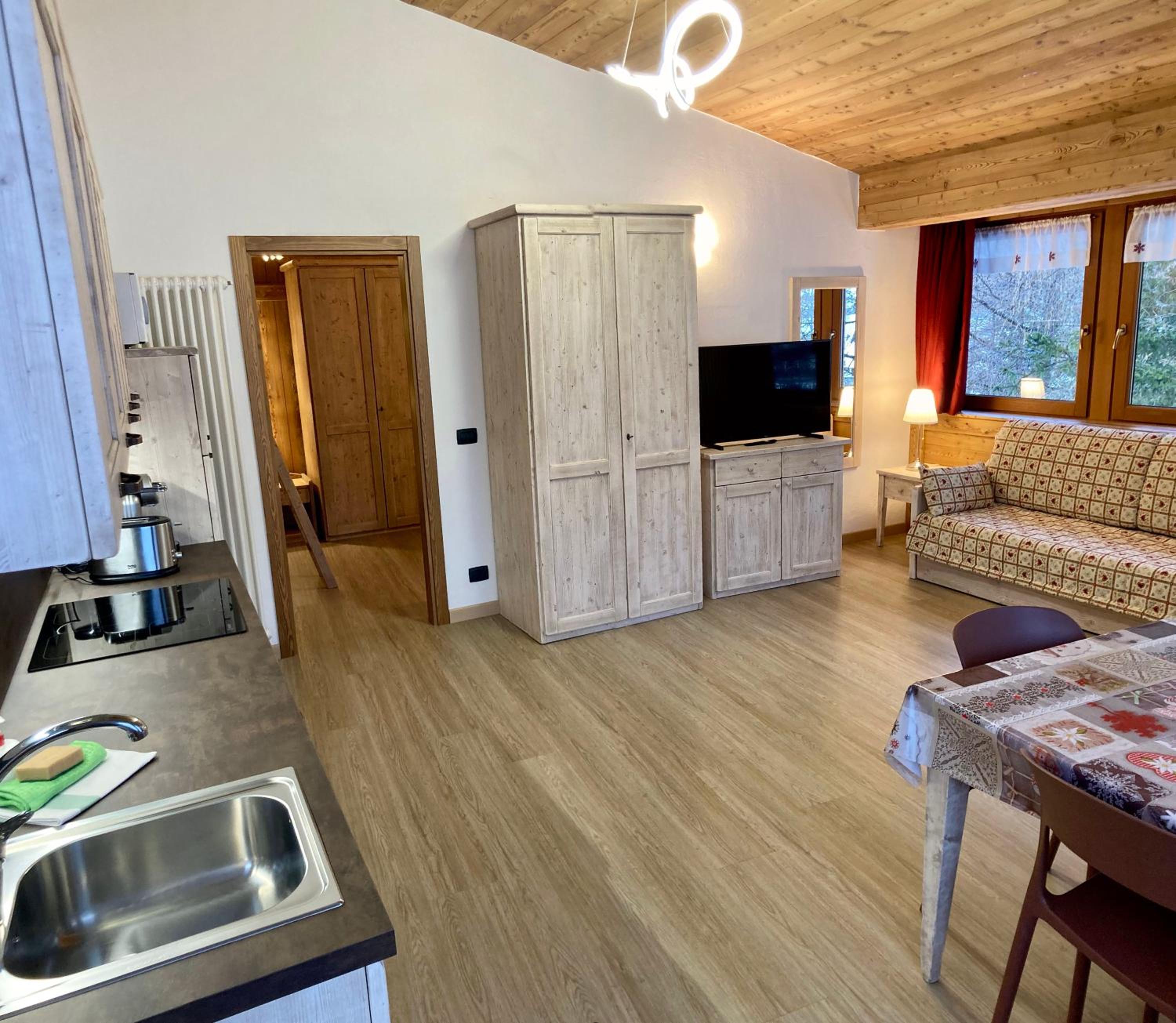 Superior One-Bedroom Apartment photo 1