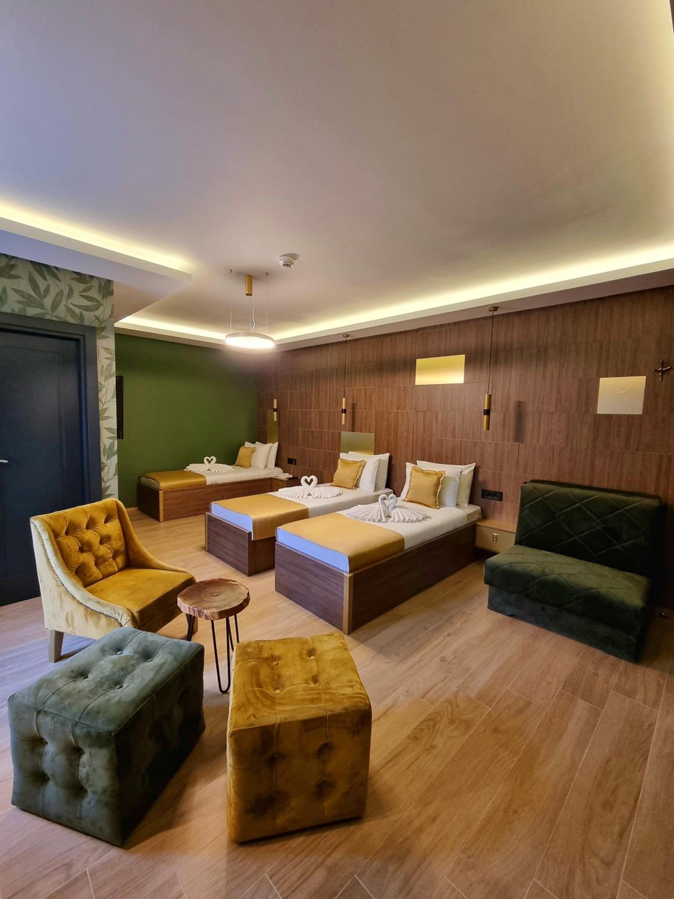 Superior Triple Room - Photo 4