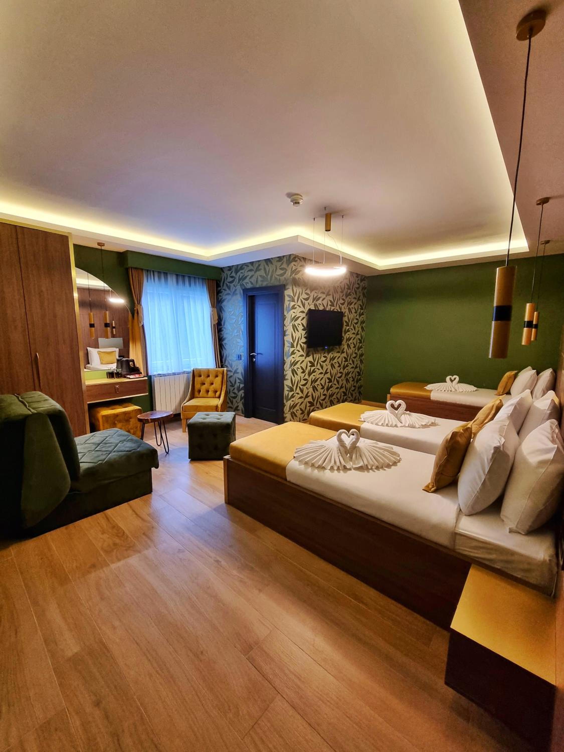 Superior Triple Room - Photo 3