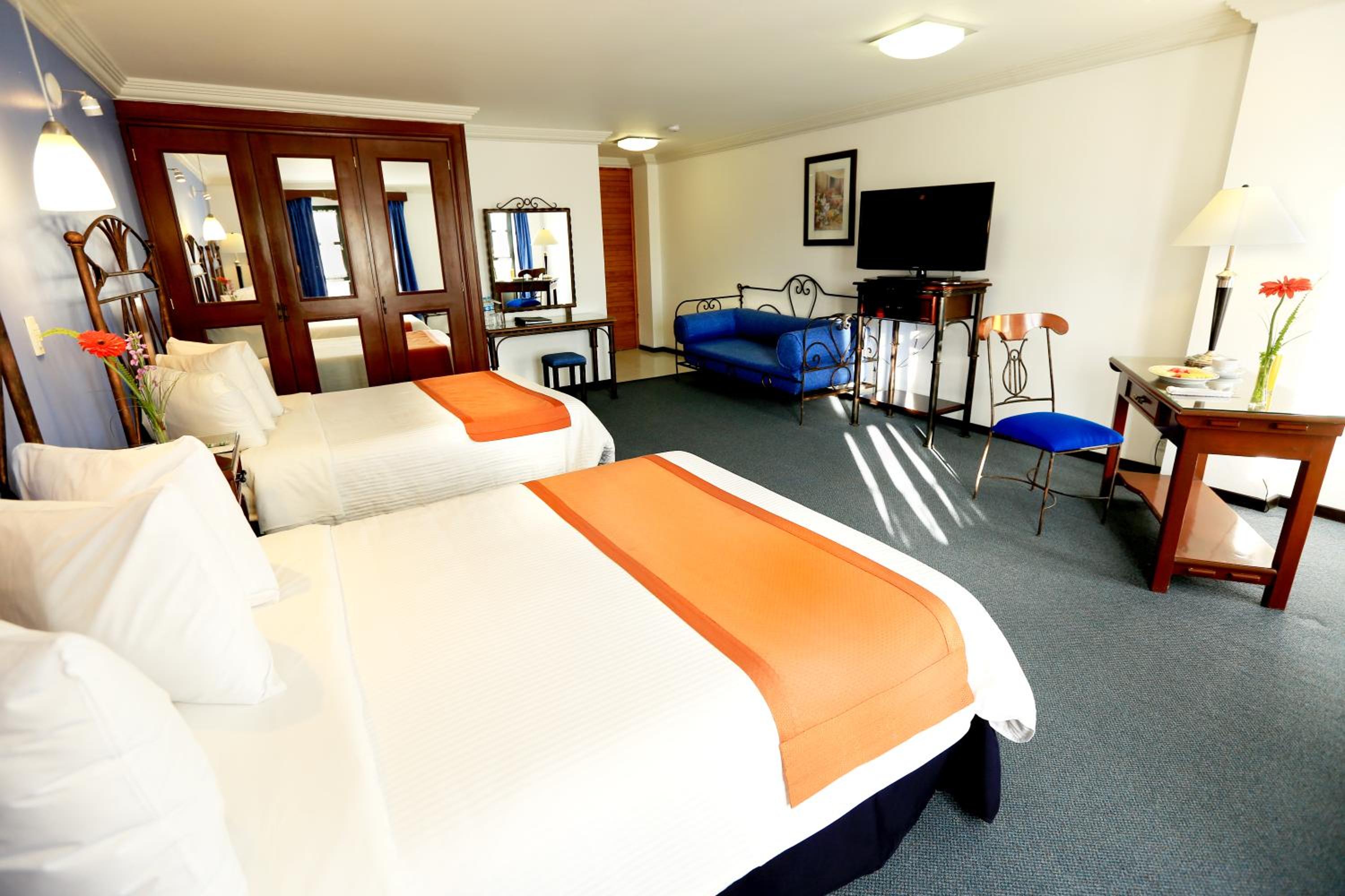 Twin Room with View - Photo 6