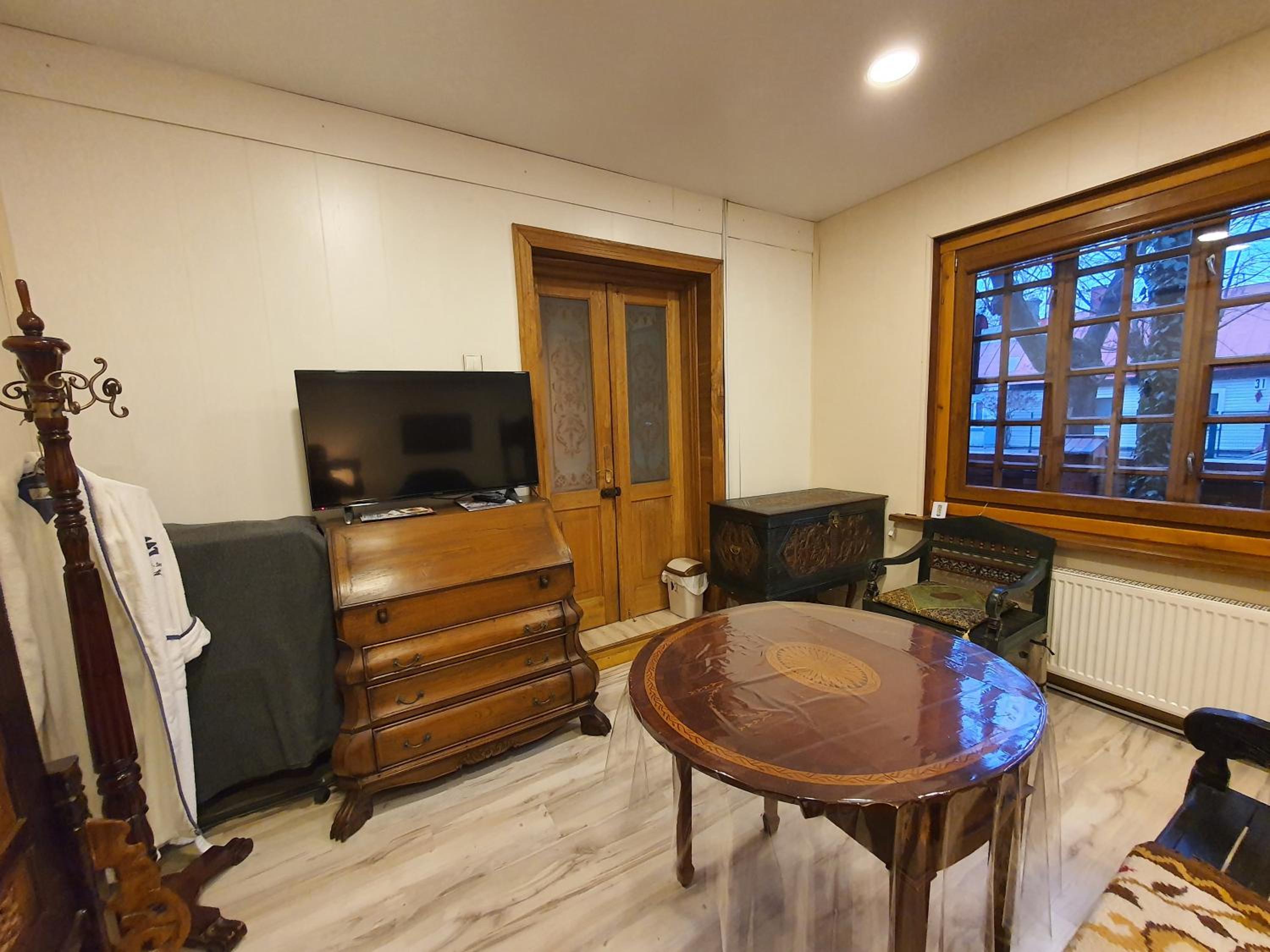 Double Room - Photo 5