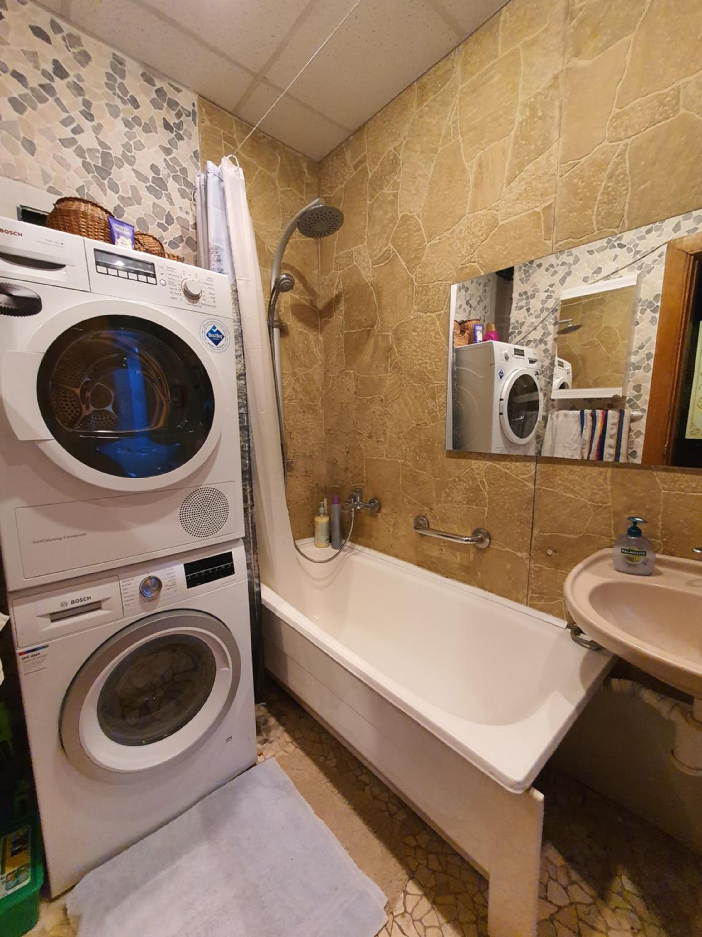 Double Room - Photo 8