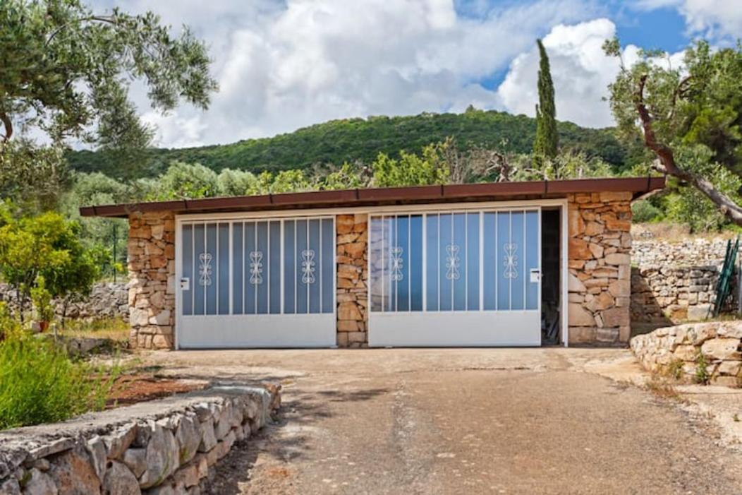 Villa photo 2
