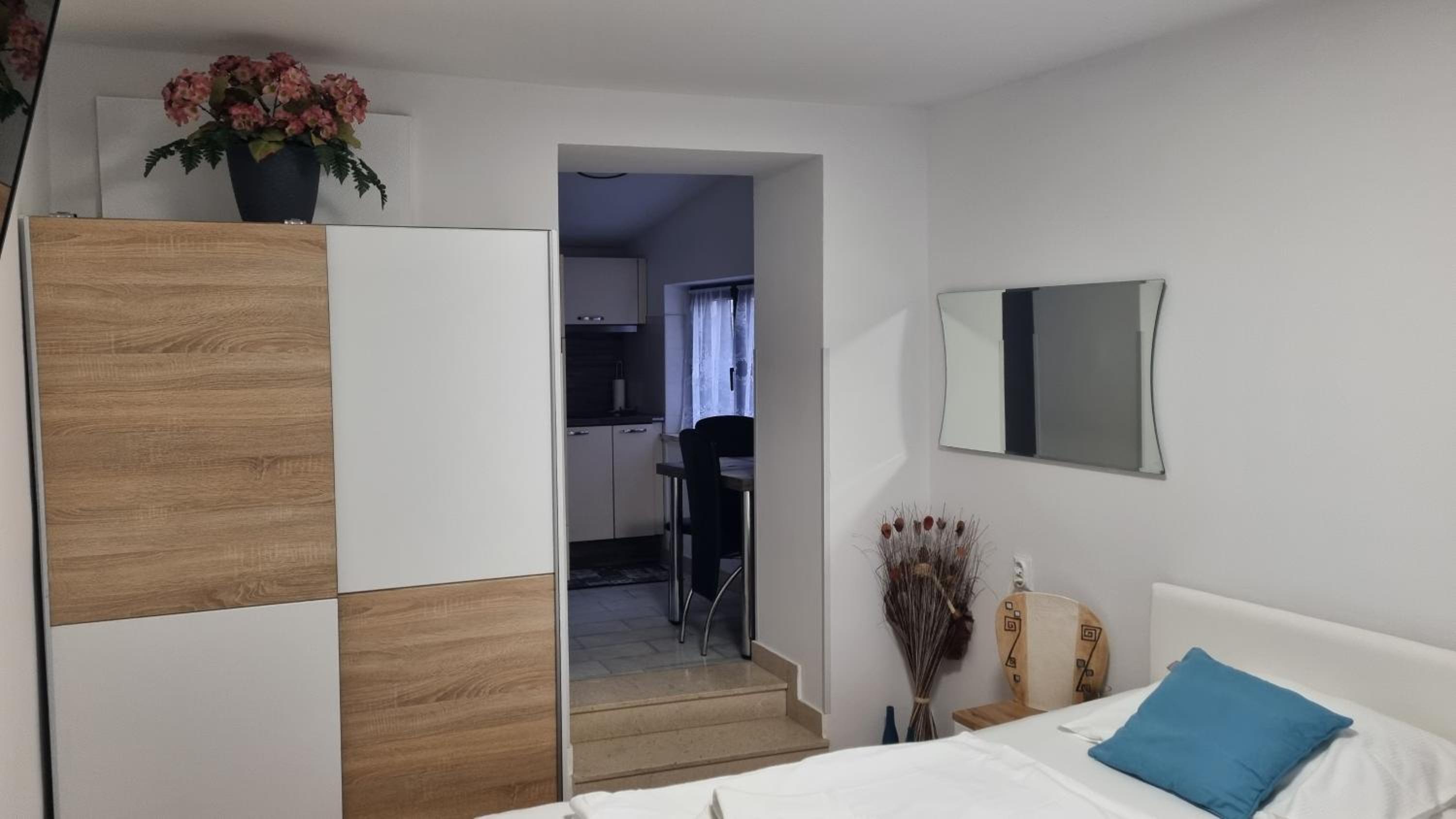 One-Bedroom Apartment with Roof Terrace photo 1
