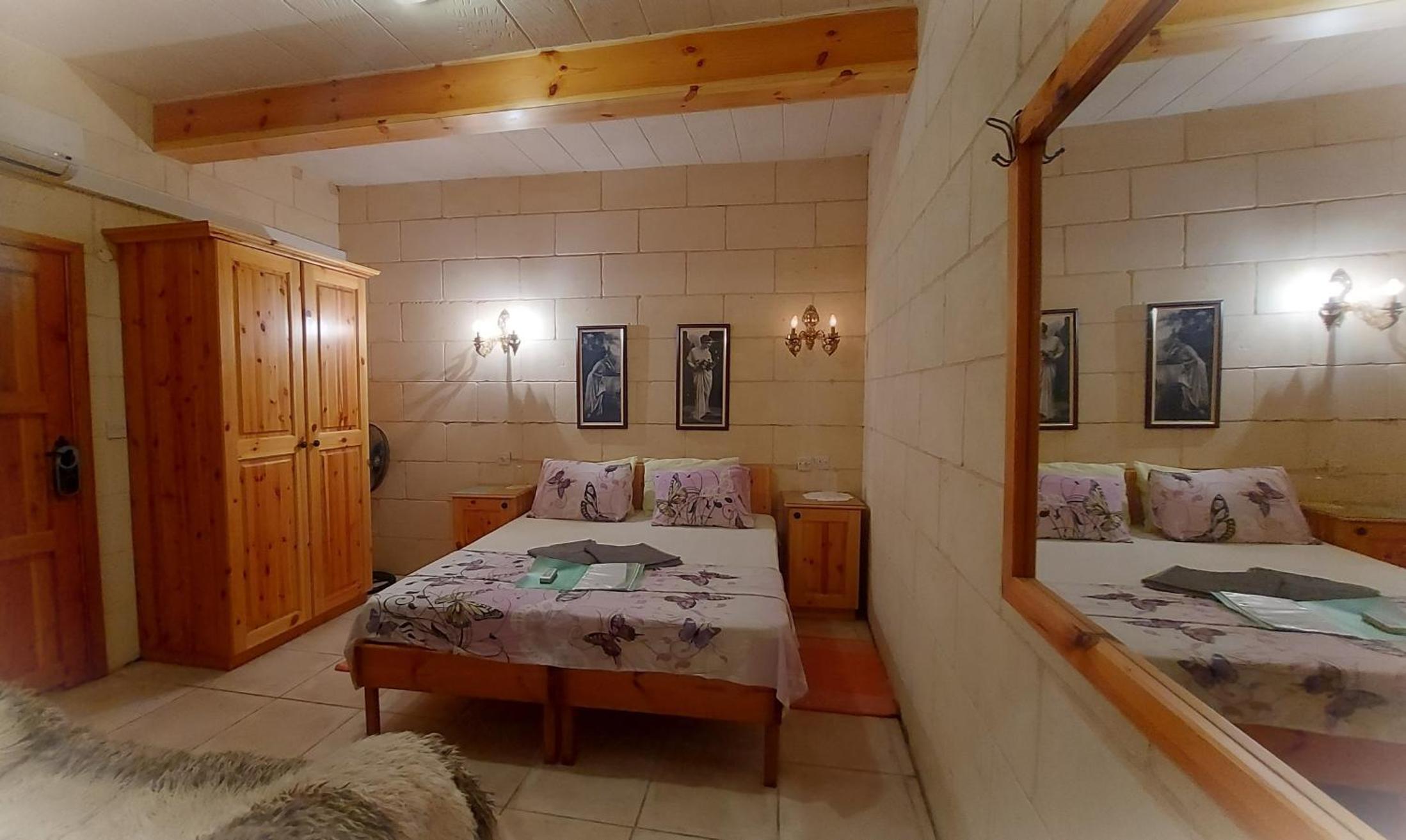 Habitación Doble o con Dos Camas Pequeñas