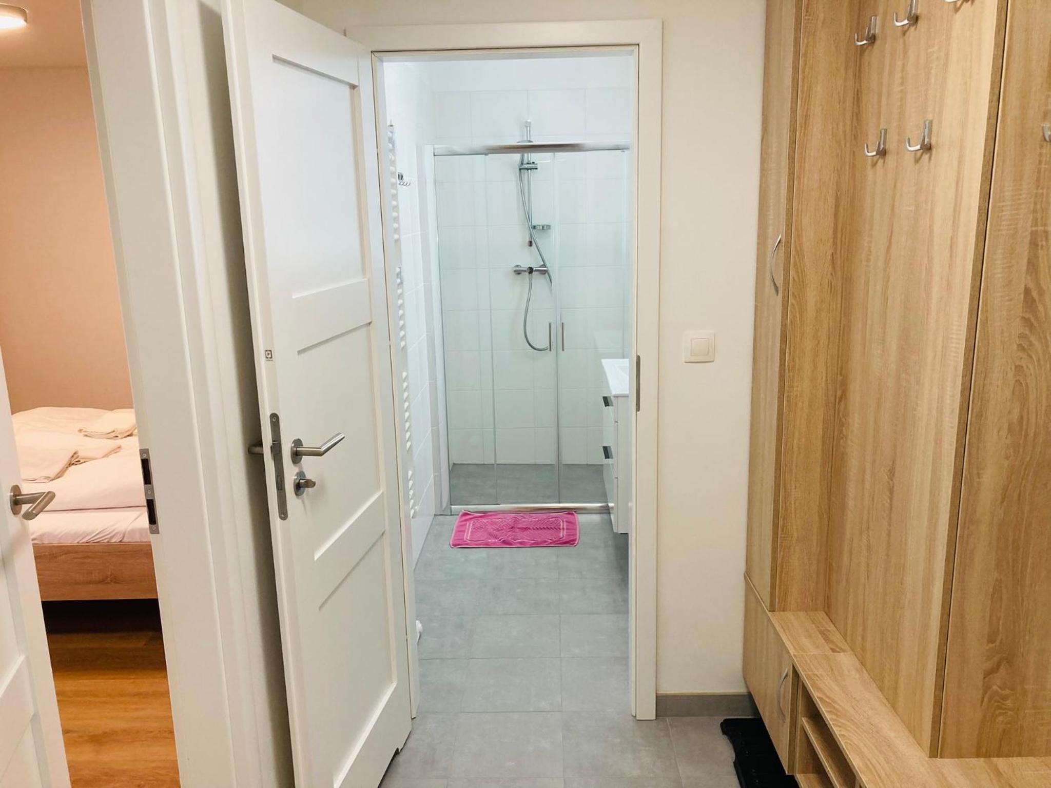 Suite - Photo 8