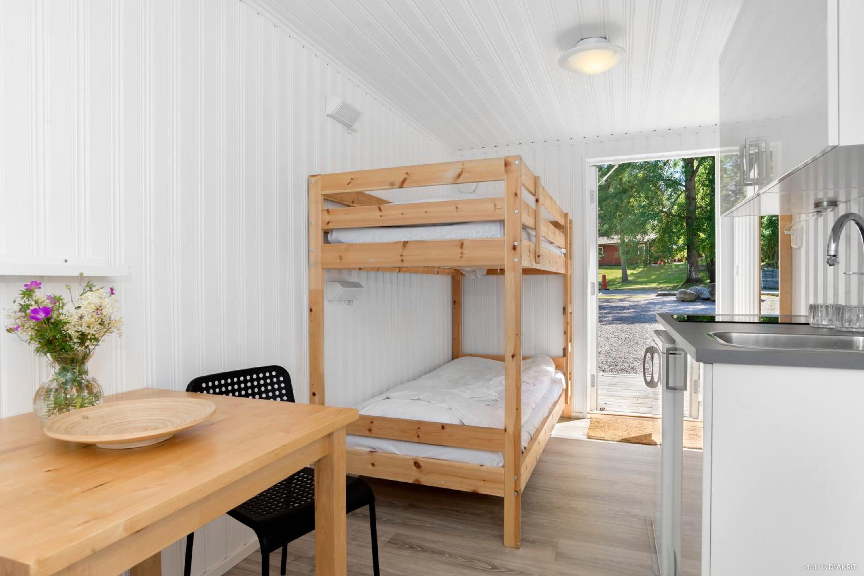 Economy Quadruple Room with Shared Bathroom photo 3