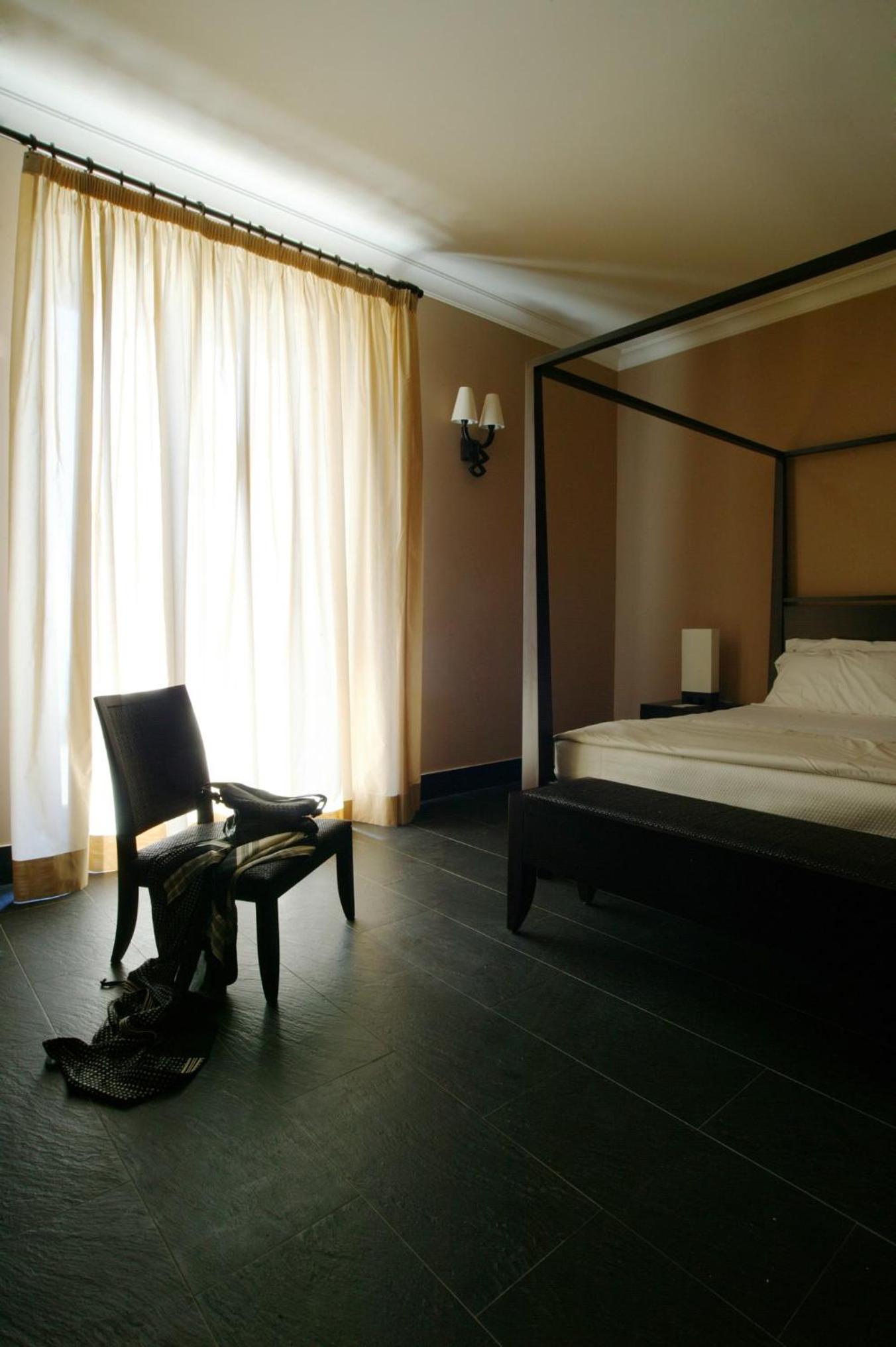 Standard Club House - Photo 1