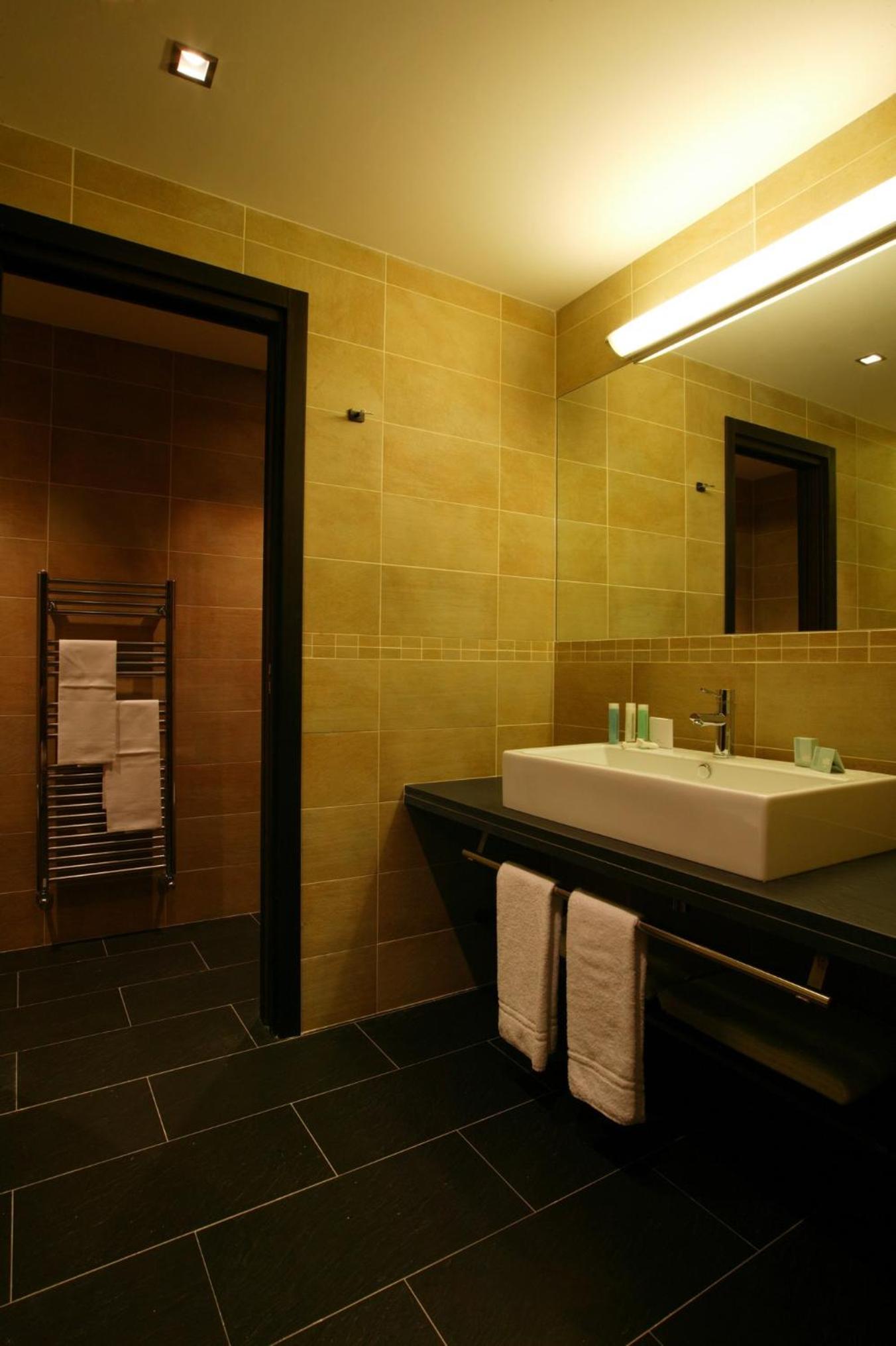 Standard Club House - Photo 4