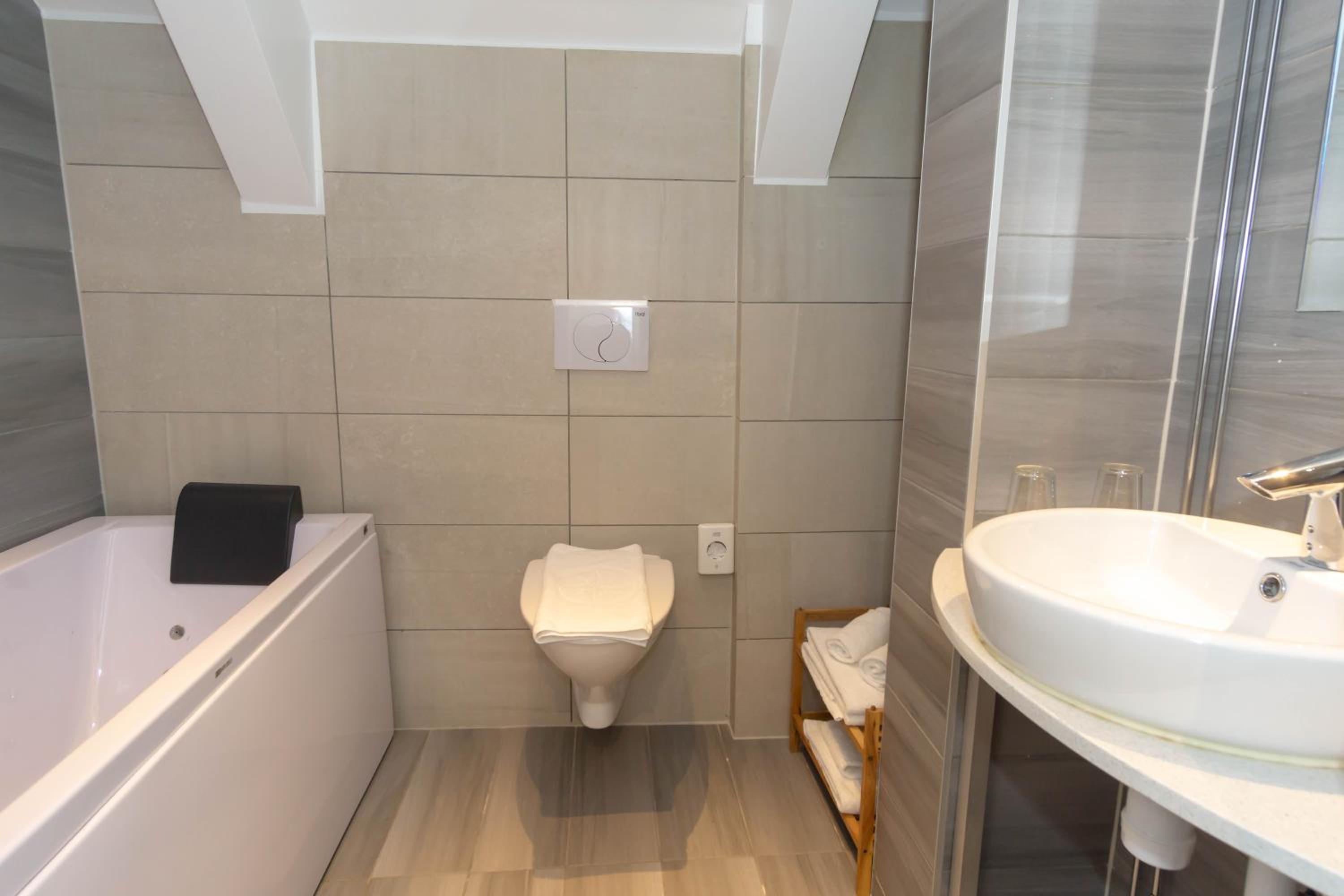 Family Suite - Photo 5