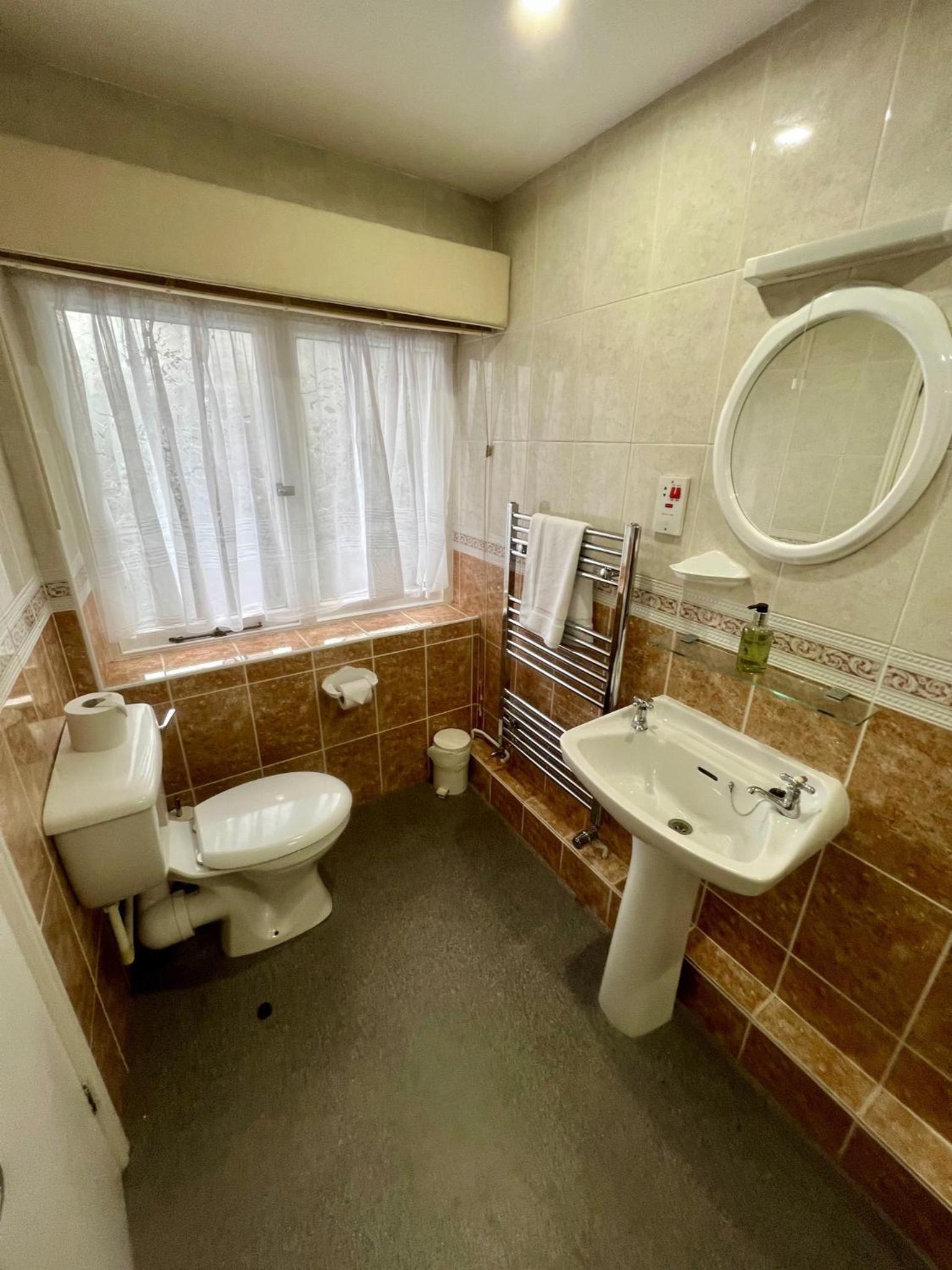 Standard Double Room photo 3