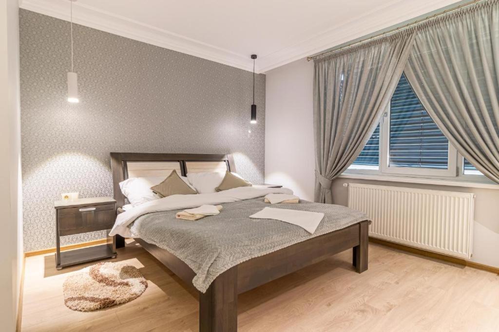 Deluxe Double Room with Shower photo 1