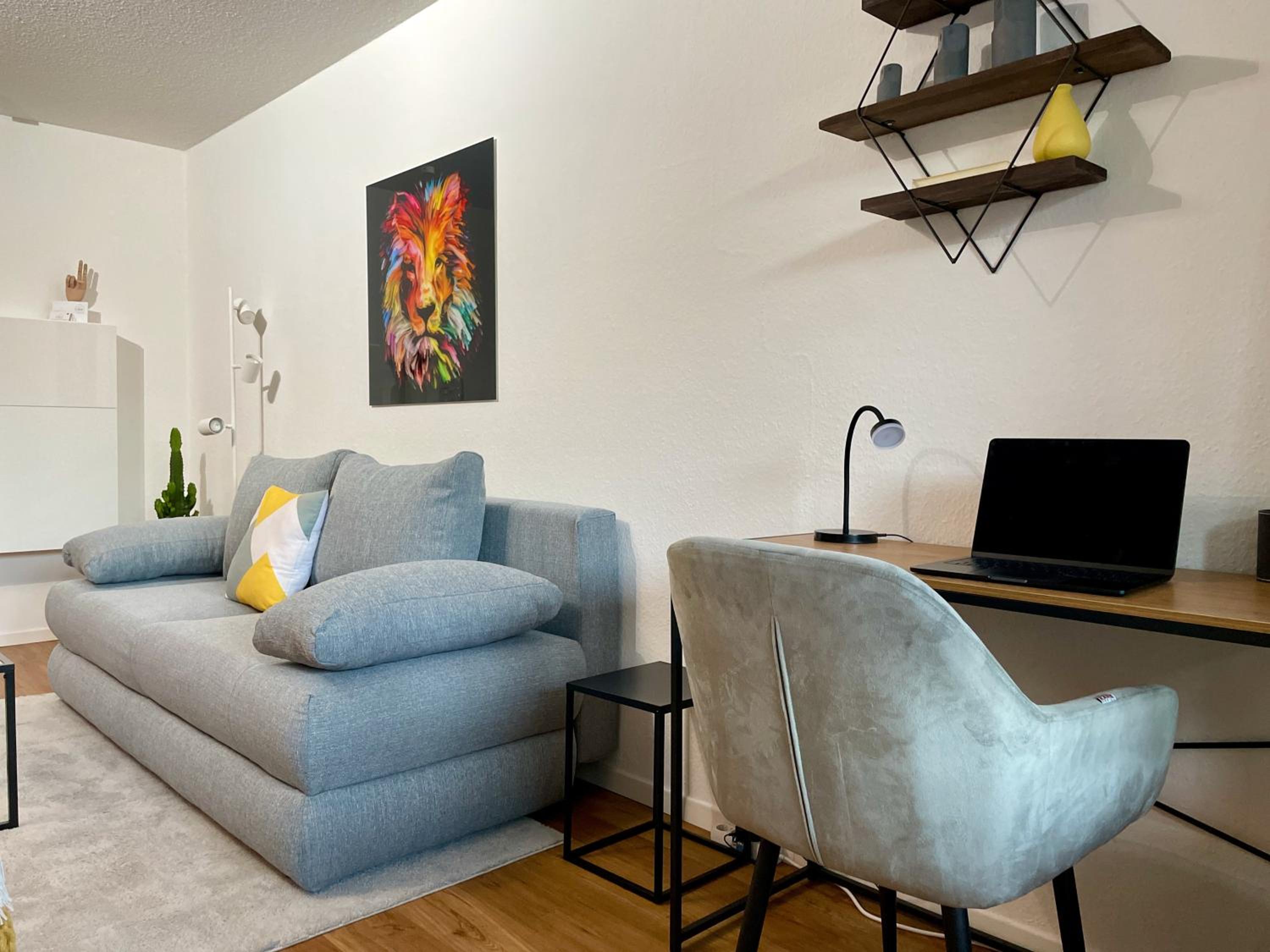 One-Bedroom Apartment photo 1